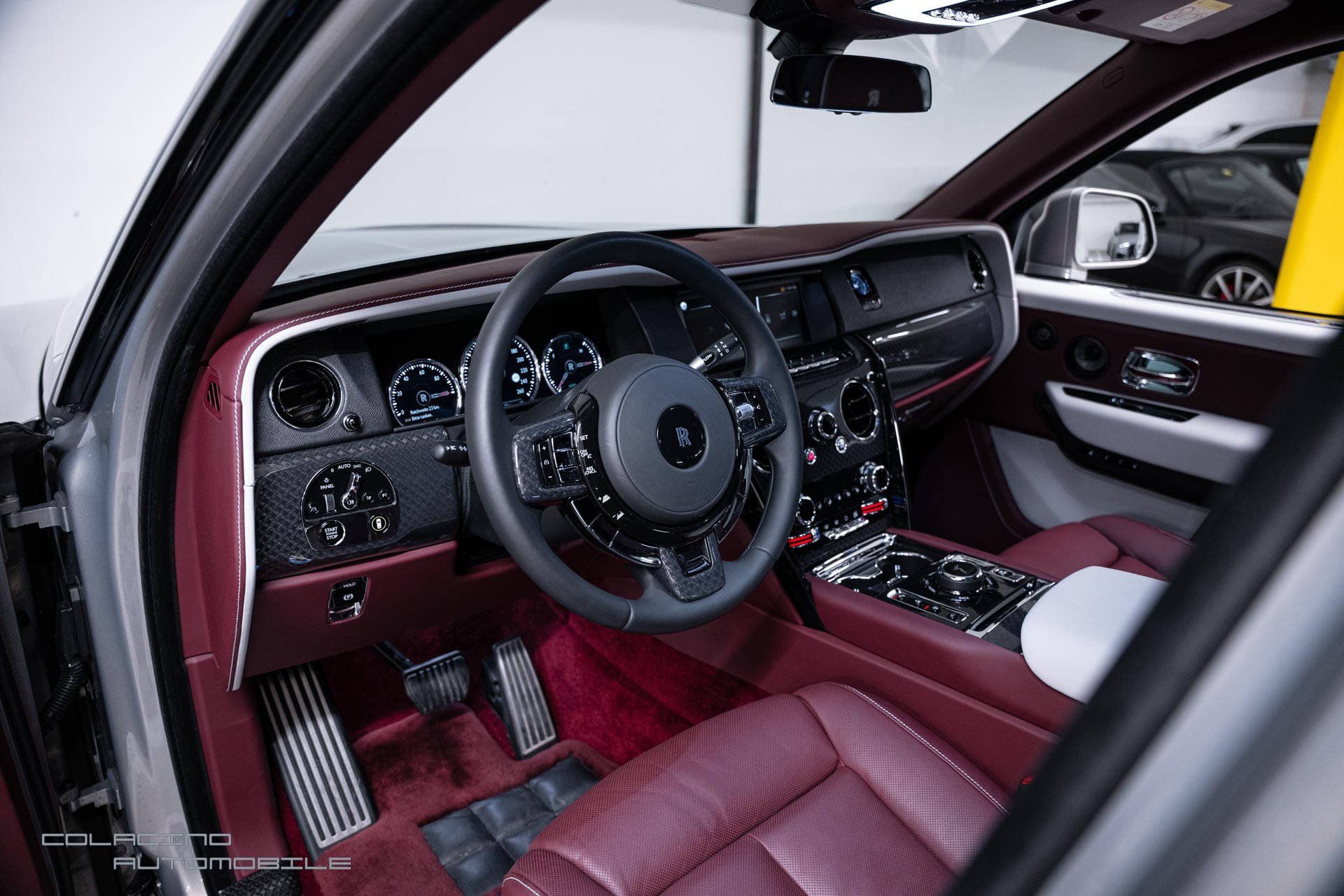 ROLLS-ROYCE Cullinan 6.7 V12 Black Badge-image-11