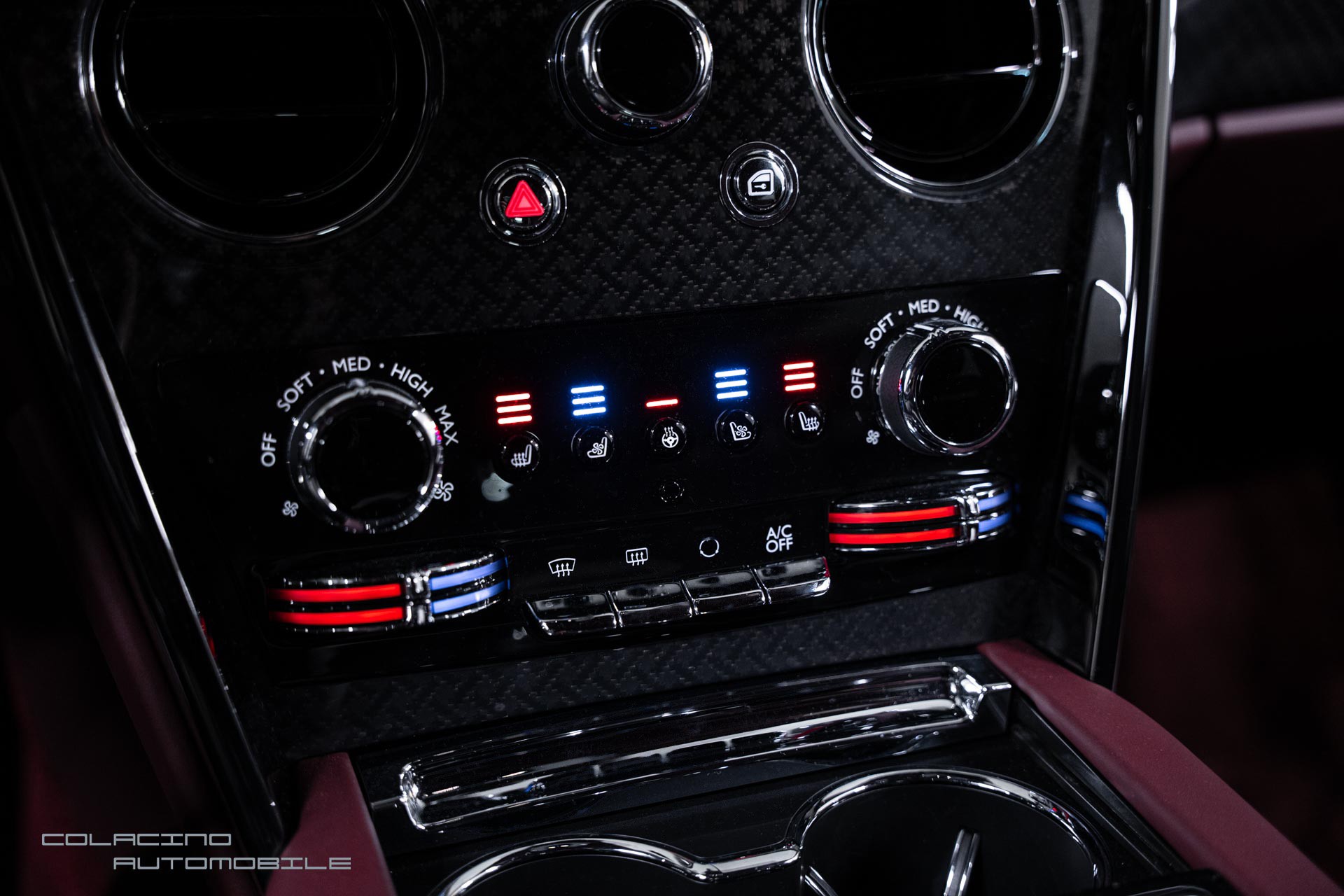ROLLS-ROYCE Cullinan 6.7 V12 Black Badge-image-25