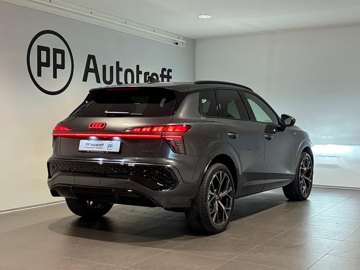 AUDI Q3 SUV TFSI quattro 195 kW S tronic-image-14