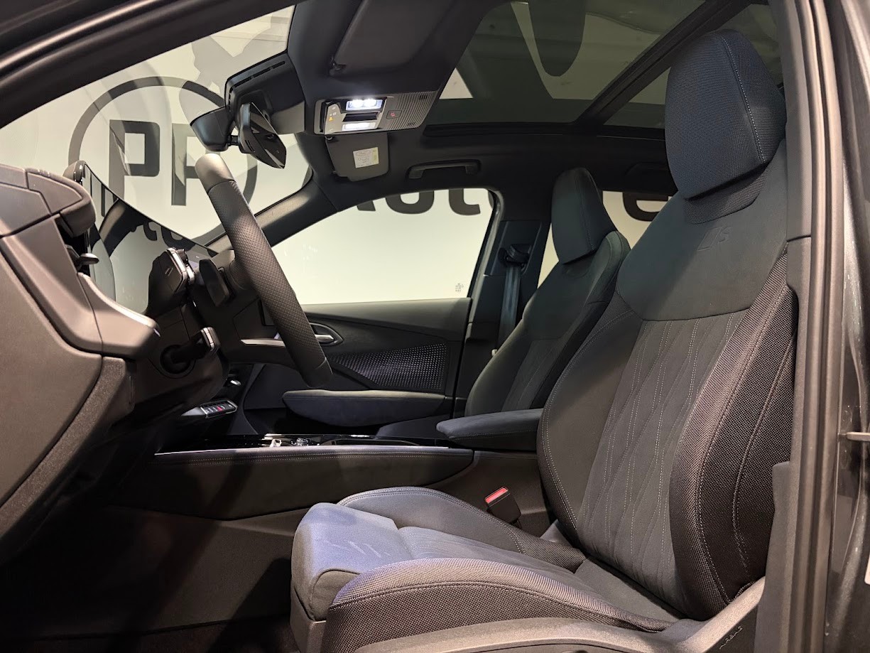 AUDI Q3 SUV TFSI quattro 195 kW S tronic-image-3