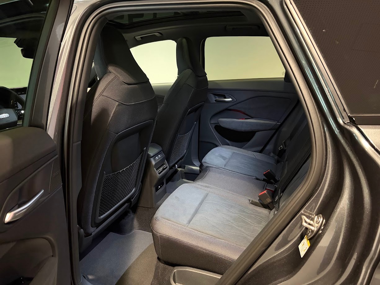 AUDI Q3 SUV TFSI quattro 195 kW S tronic-image-4