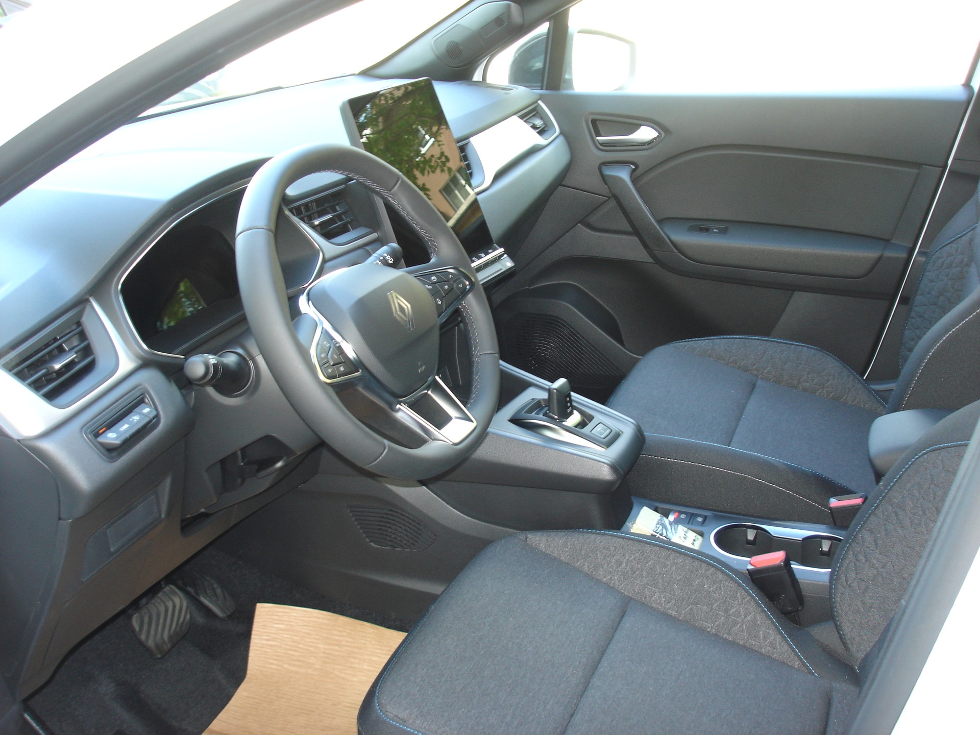 RENAULT Evolution Full Hybrid 160-image-10