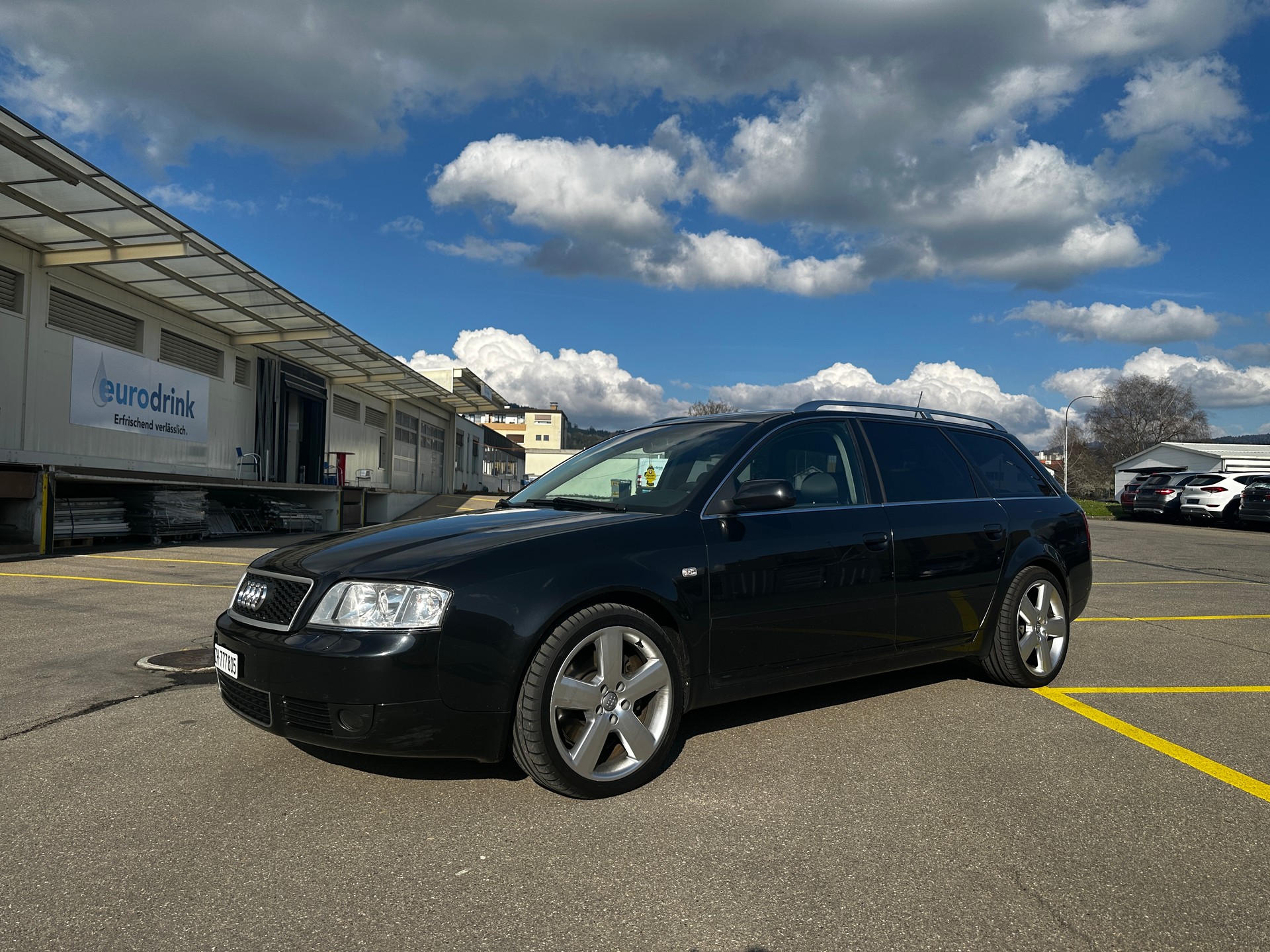 AUDI A6 Avant 2.5 TDI quattro-image-3