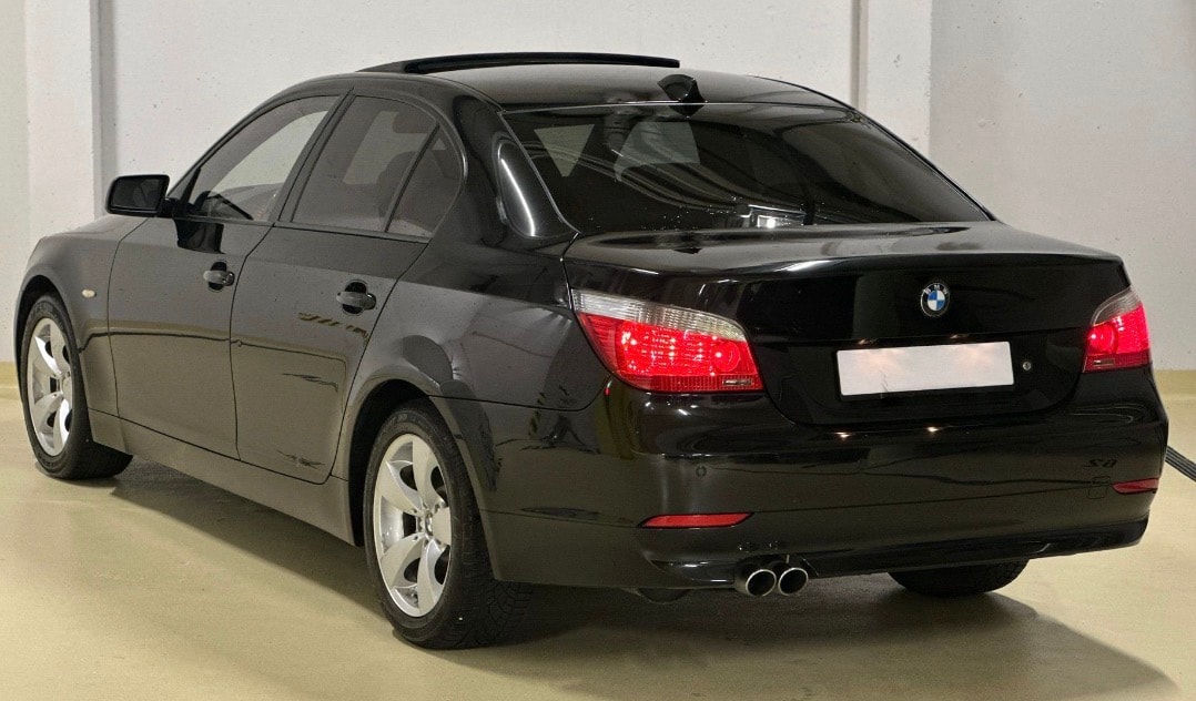 BMW 540i-image-5