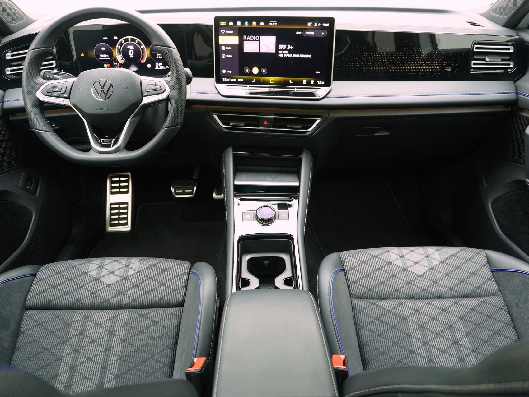 VW Tiguan 2.0 TSI DSG R-Line Black Style 4Motion (2025)-image-14