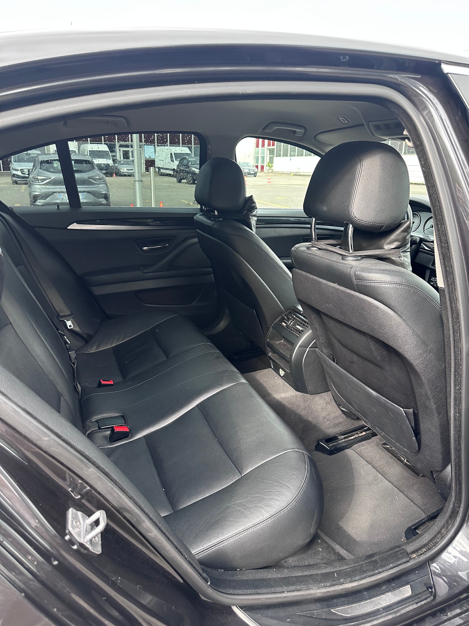 BMW 525d xDrive Luxury Line Steptronic-image-6