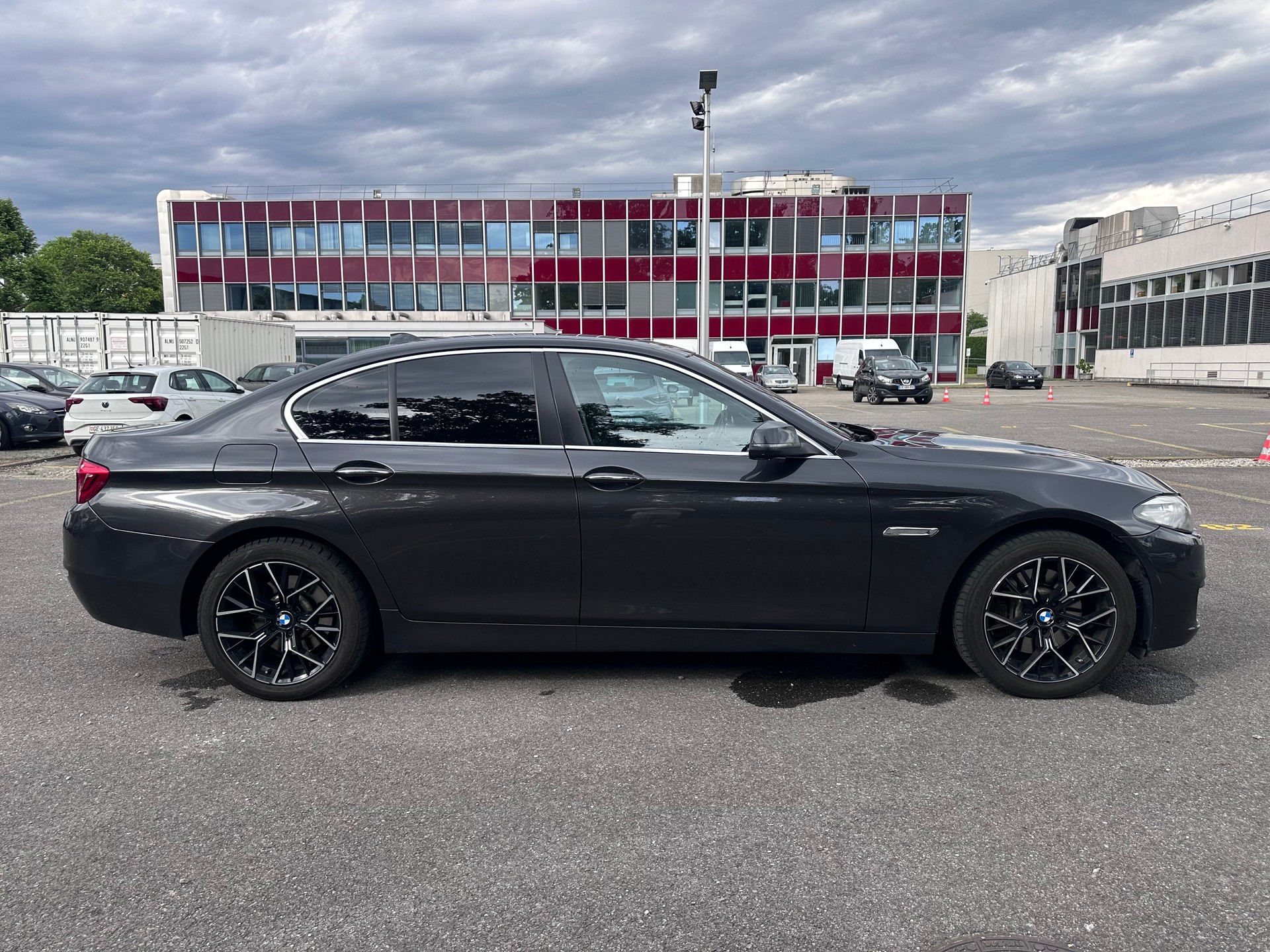 BMW 525d xDrive Luxury Line Steptronic-image-4