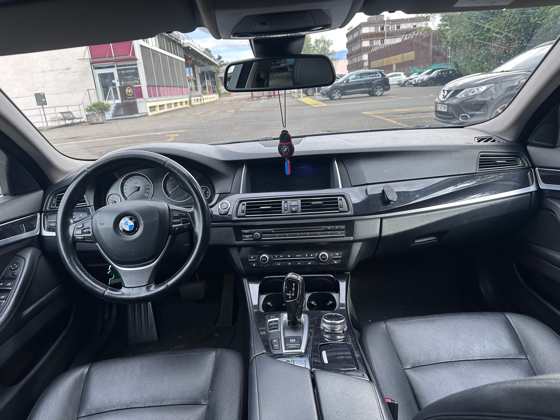 BMW 525d xDrive Luxury Line Steptronic-image-7