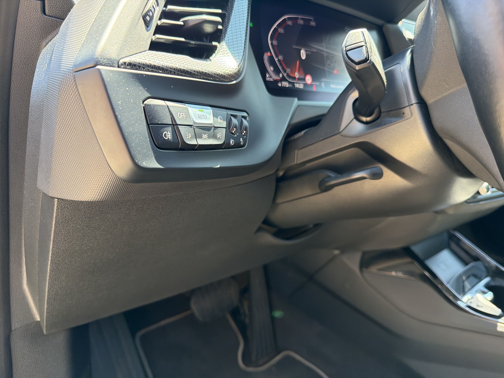 BMW 120d xDrive Steptronic Sport Line-image-19