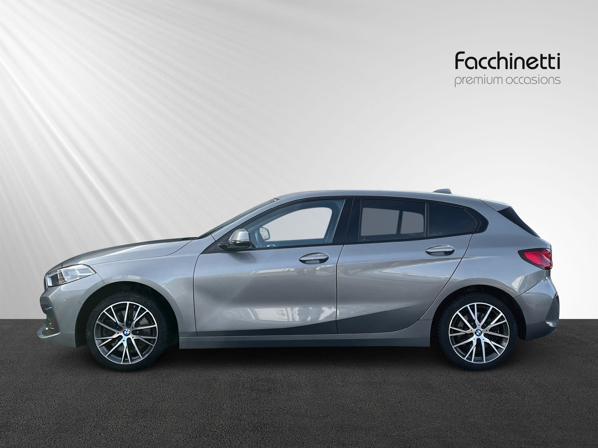 BMW 120d xDrive Steptronic Sport Line-image-1
