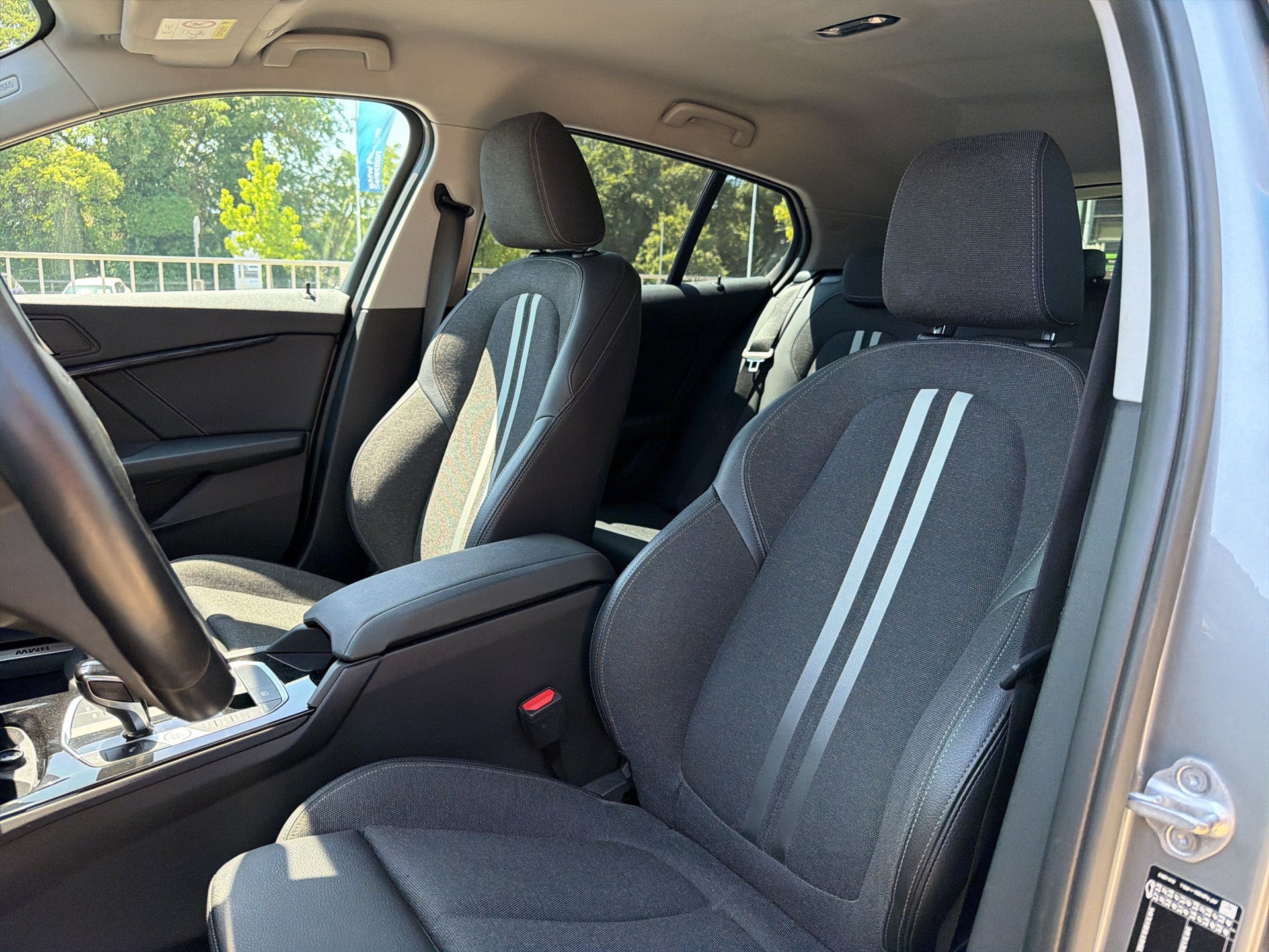 BMW 120d xDrive Steptronic Sport Line-image-9
