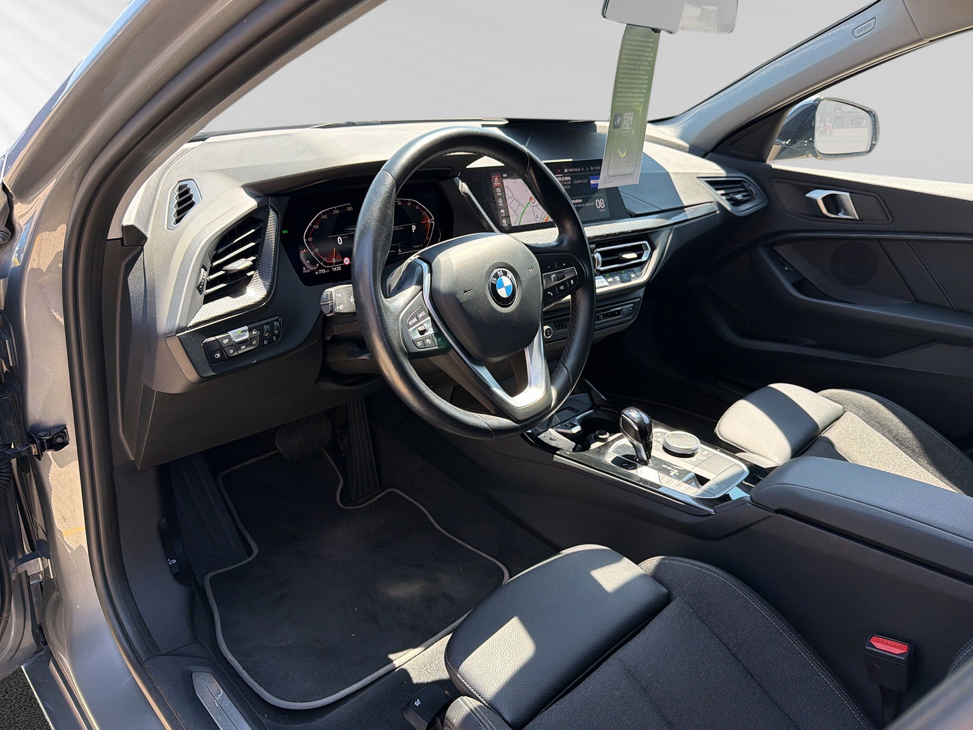 BMW 120d xDrive Steptronic Sport Line-showroom-element-3