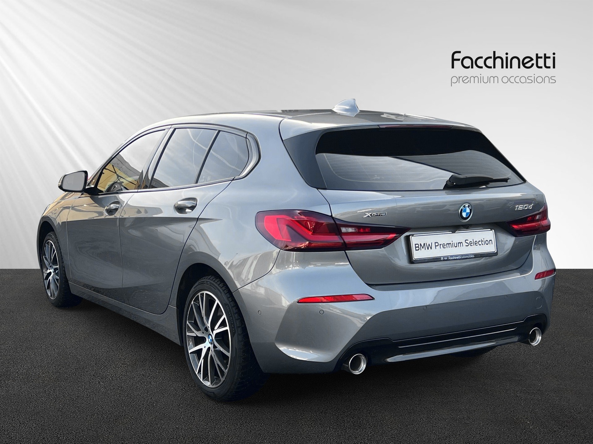 BMW 120d xDrive Steptronic Sport Line-image-2