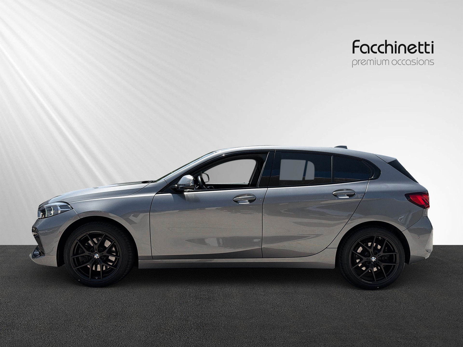 BMW 120d xDrive Steptronic Sport Line-showroom-element-1