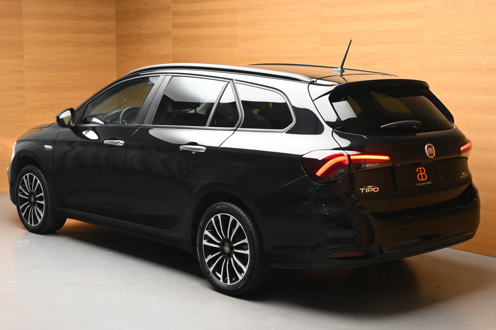 FIAT Tipo SW 1.5 Hybrid City Life-image-4
