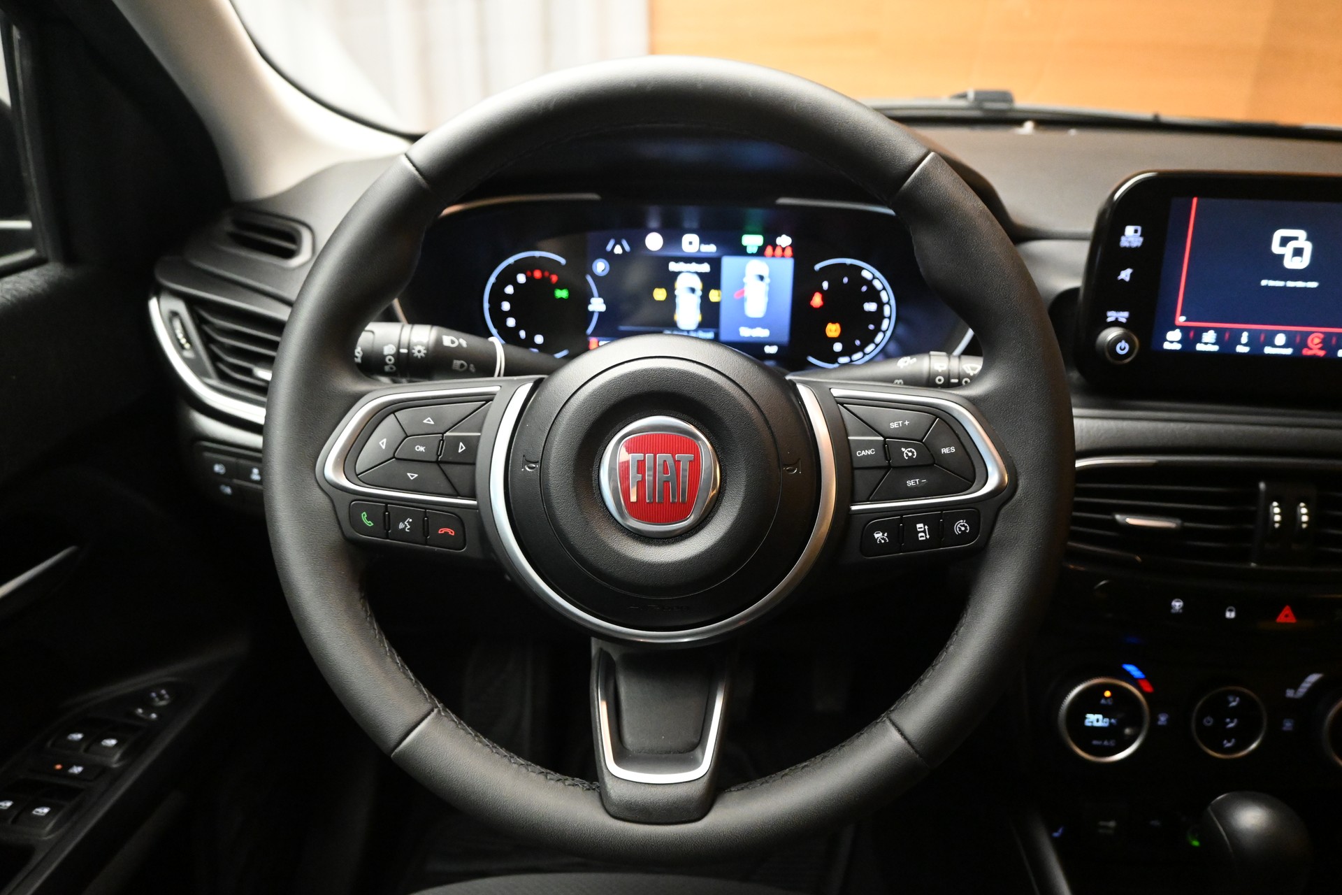 FIAT Tipo SW 1.5 Hybrid City Life-image-9
