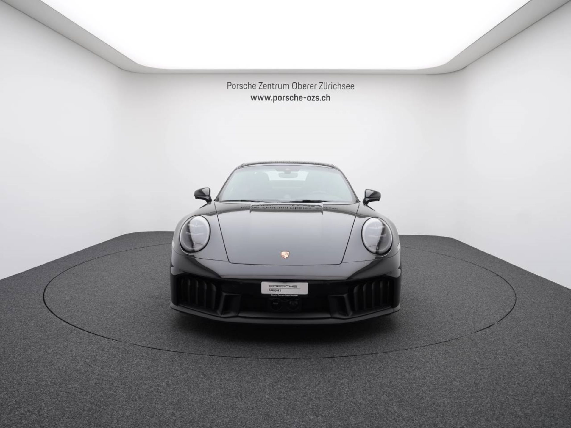 PORSCHE 911 Carrera GTS-image-9