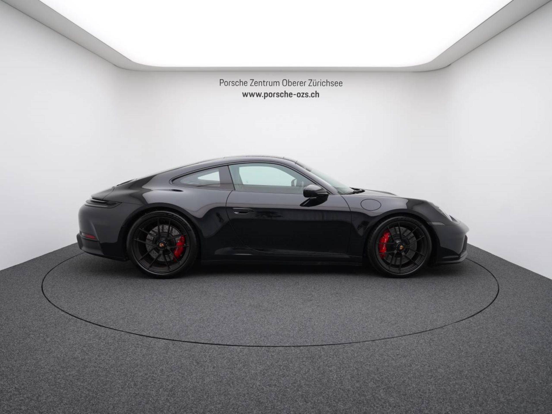 PORSCHE 911 Carrera GTS-image-7