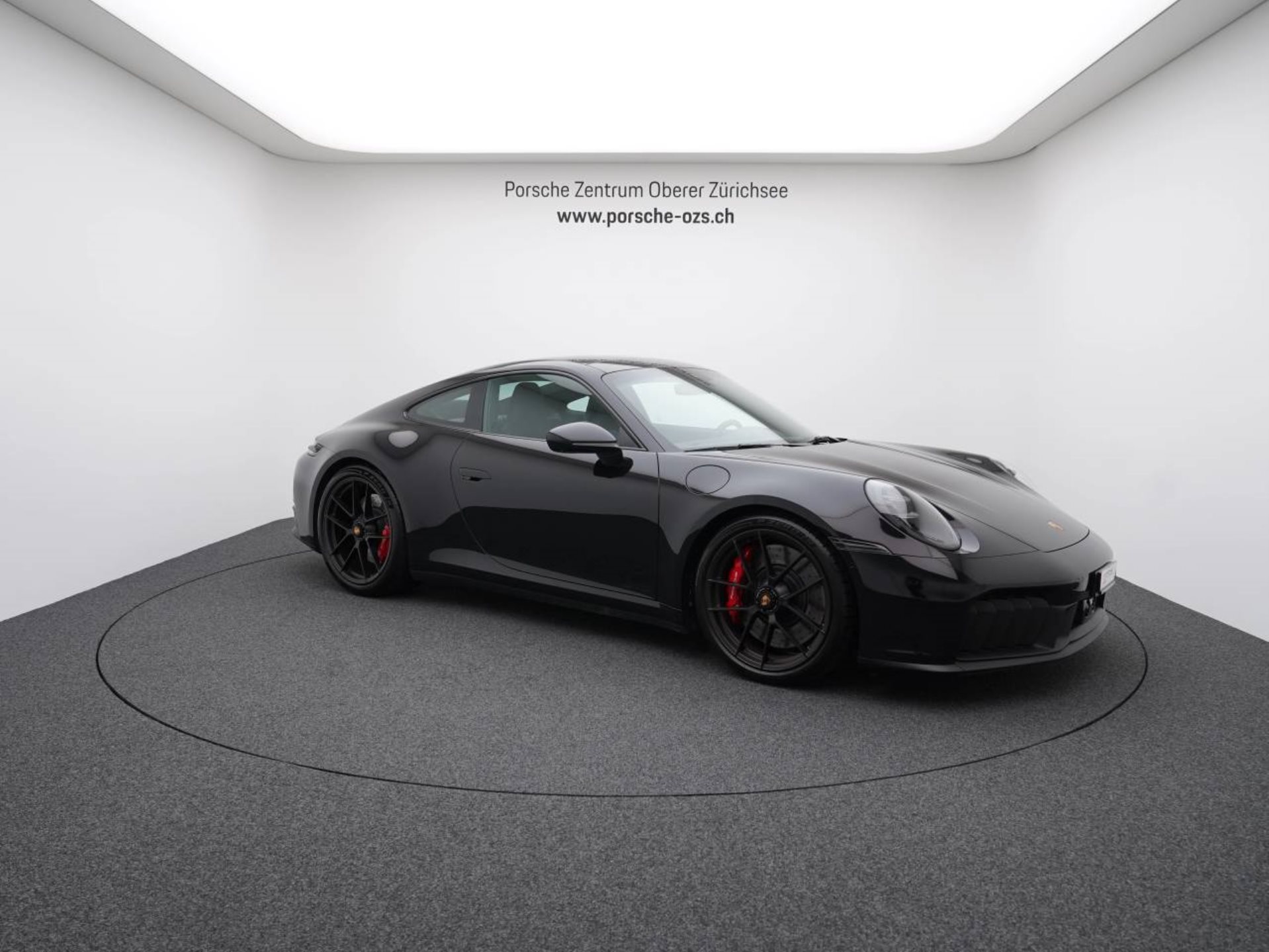 PORSCHE 911 Carrera GTS-image-8