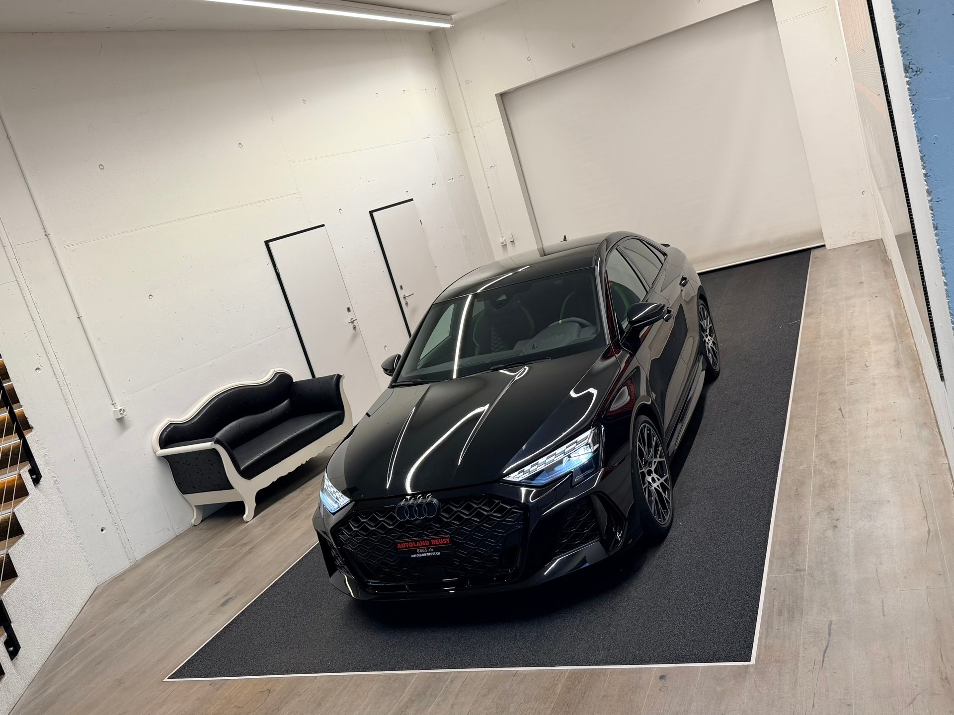 AUDI RS3 Limousine 2.5 TSI quattro S-tronic-image-3
