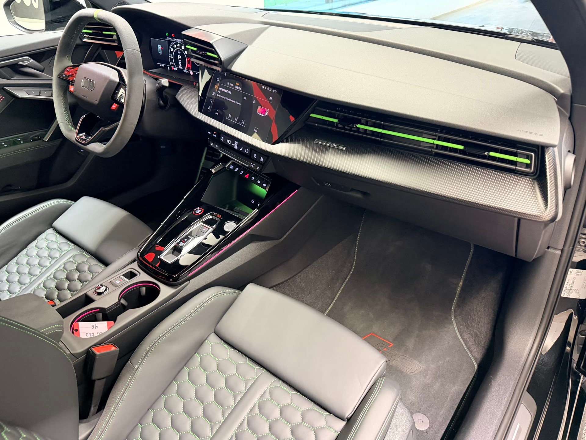 AUDI RS3 Limousine 2.5 TSI quattro S-tronic-image-20