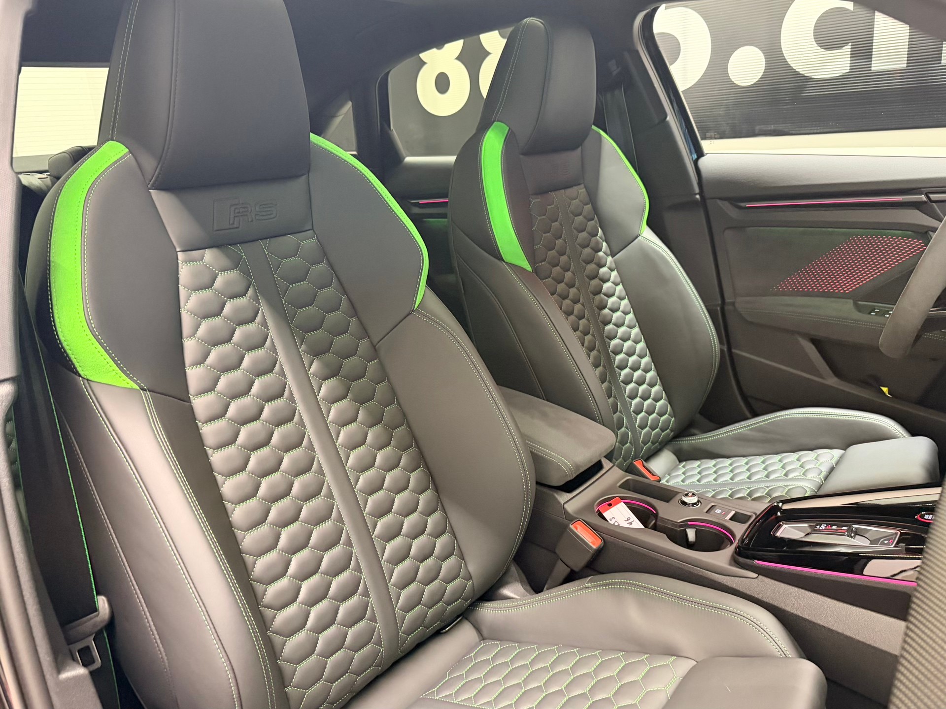 AUDI RS3 Limousine 2.5 TSI quattro S-tronic-image-23