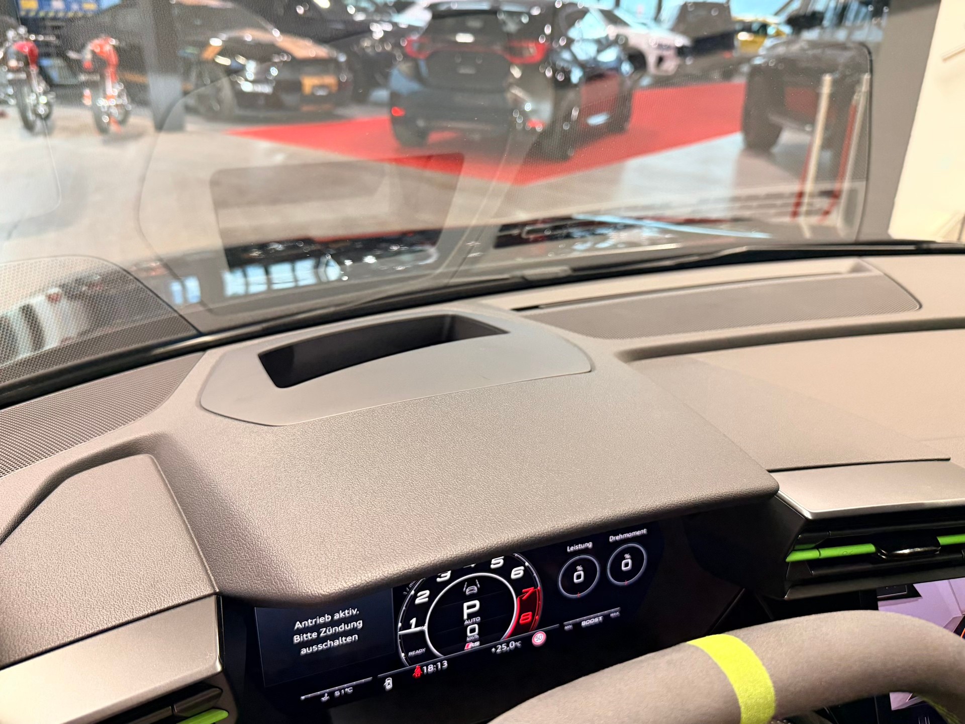 AUDI RS3 Limousine 2.5 TSI quattro S-tronic-image-26