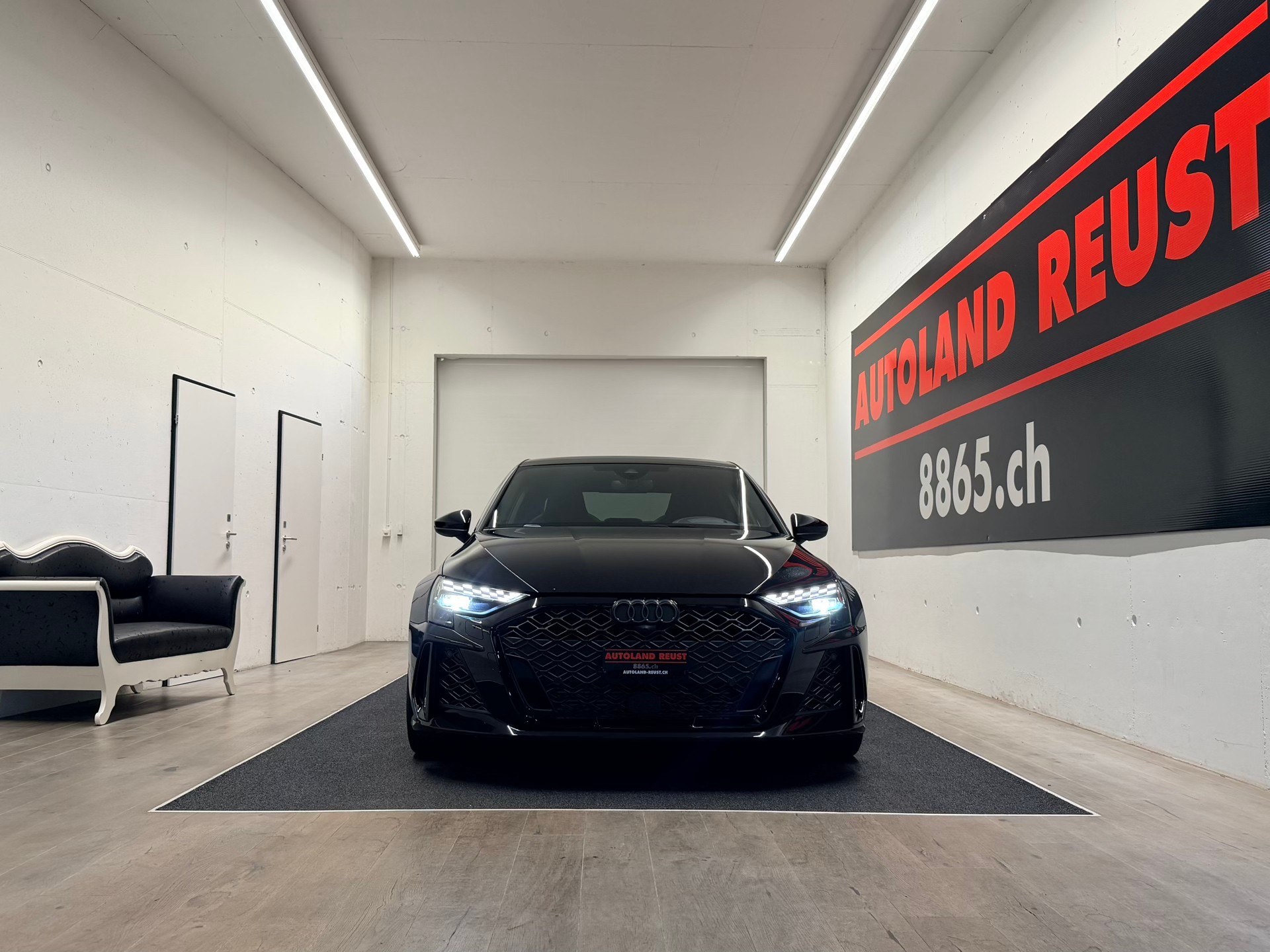 AUDI RS3 Limousine 2.5 TSI quattro S-tronic-image-1
