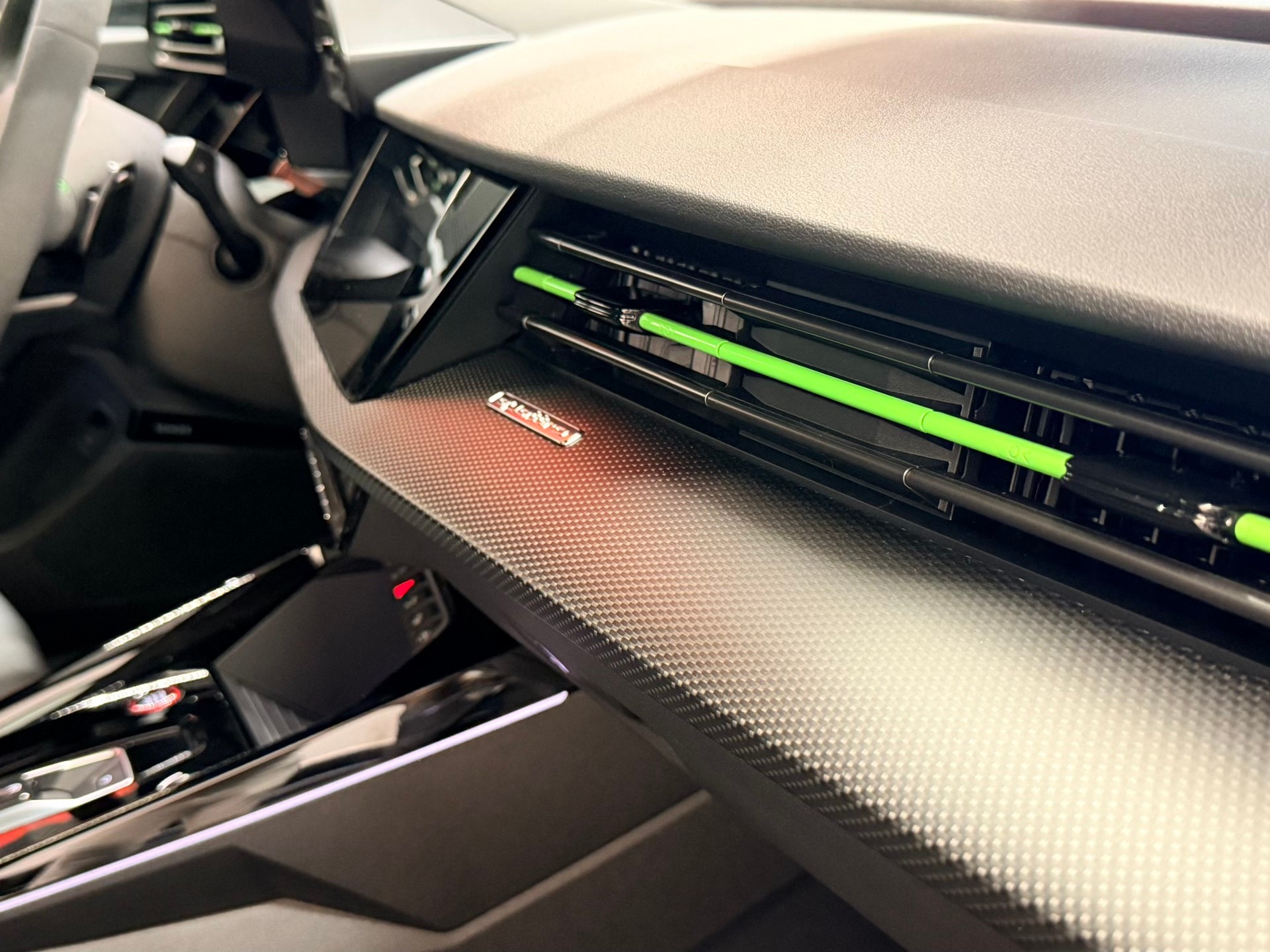 AUDI RS3 Limousine 2.5 TSI quattro S-tronic-image-30