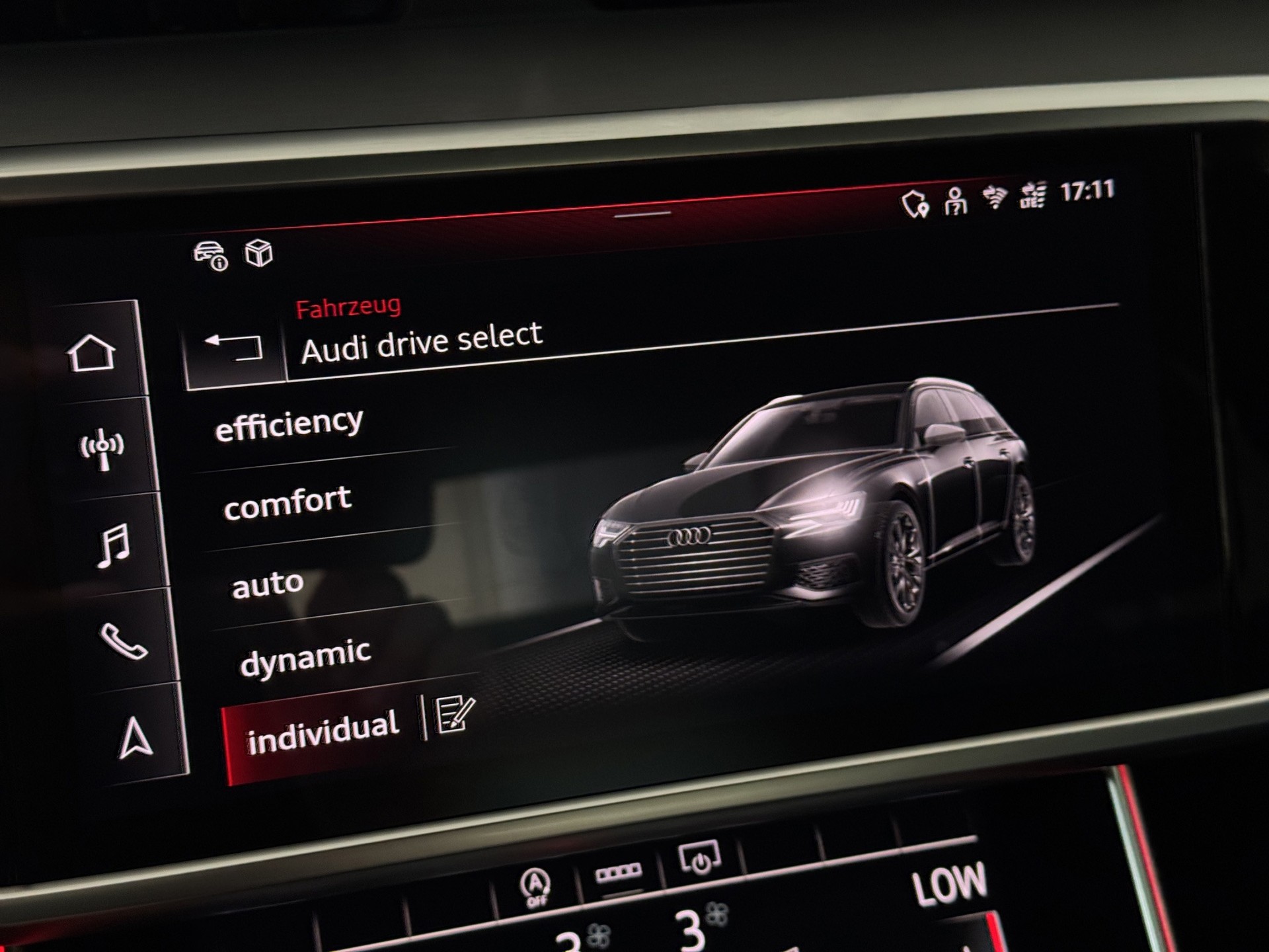 AUDI A6 Avant 35 TDI S line S-tronic "Pano-B&O-Leder Valcona-Matrix"-image-21