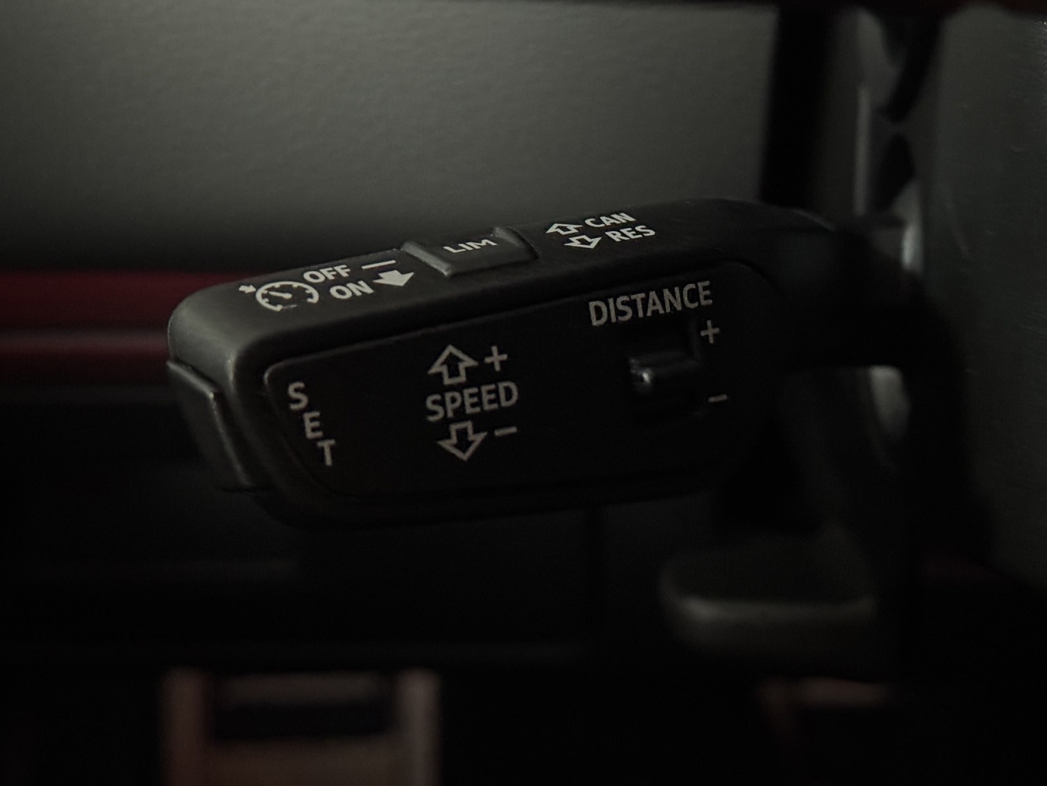AUDI A6 Avant 35 TDI S line S-tronic "Pano-B&O-Leder Valcona-Matrix"-image-16