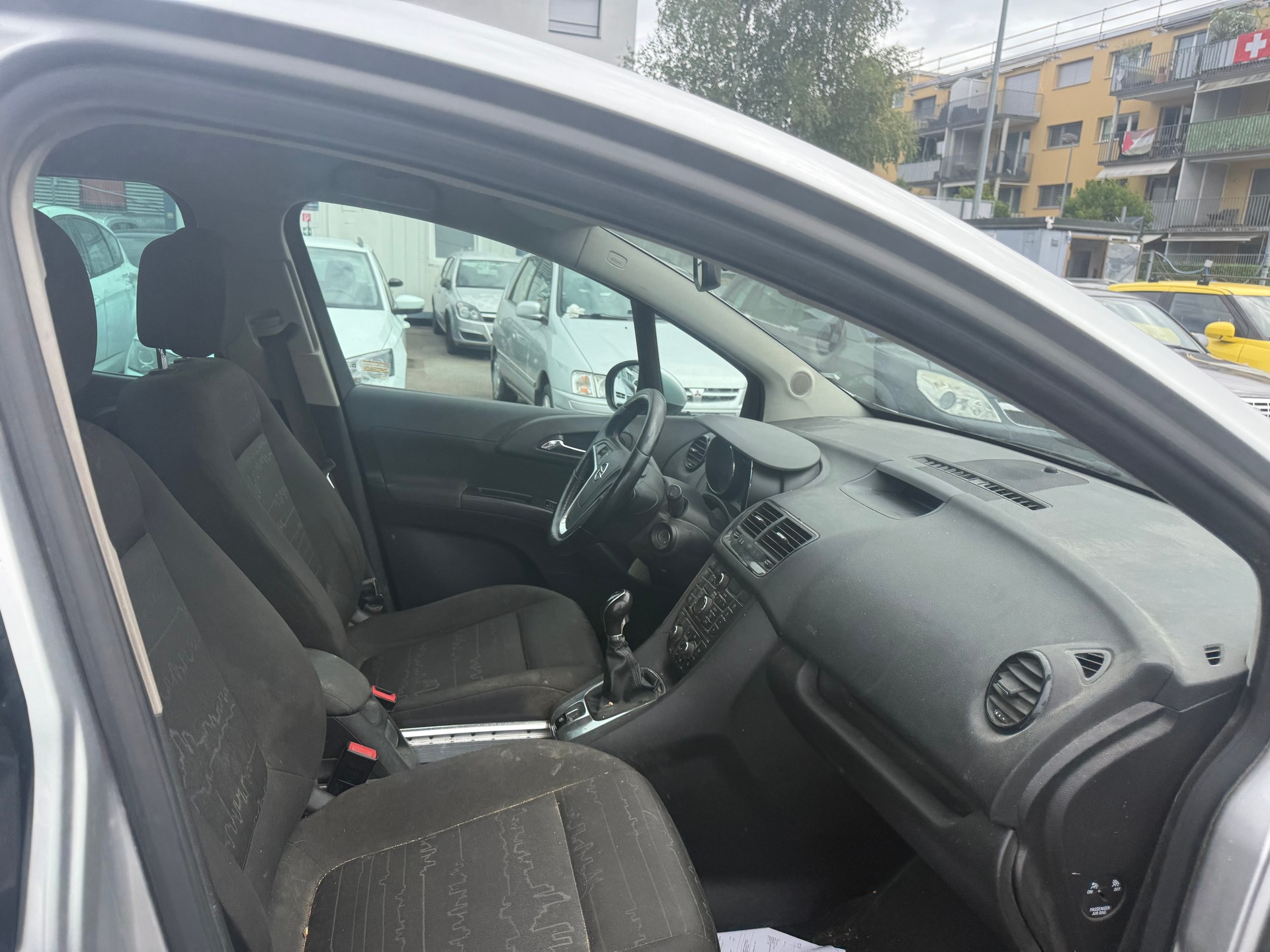 OPEL Meriva 1.4 Turbo Enjoy-image-2