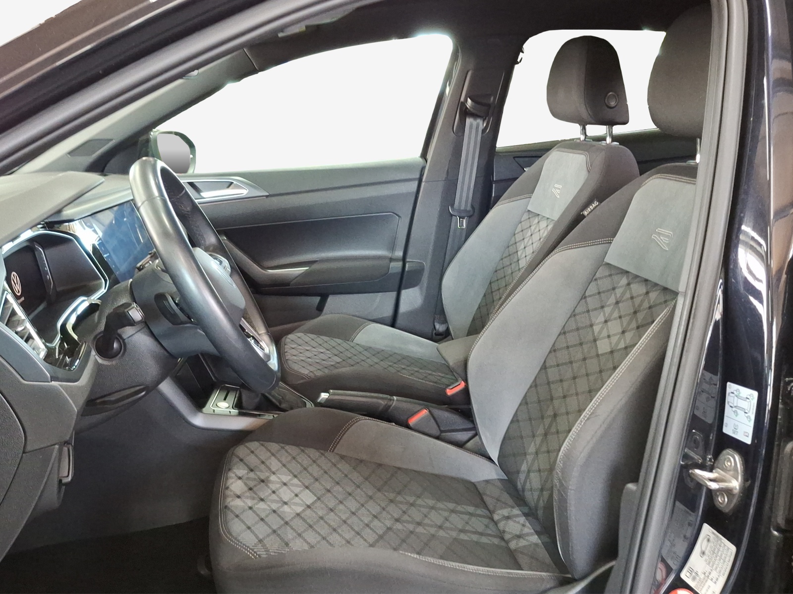 VW Taigo 1.5 TSI R-Line DSG-image-7