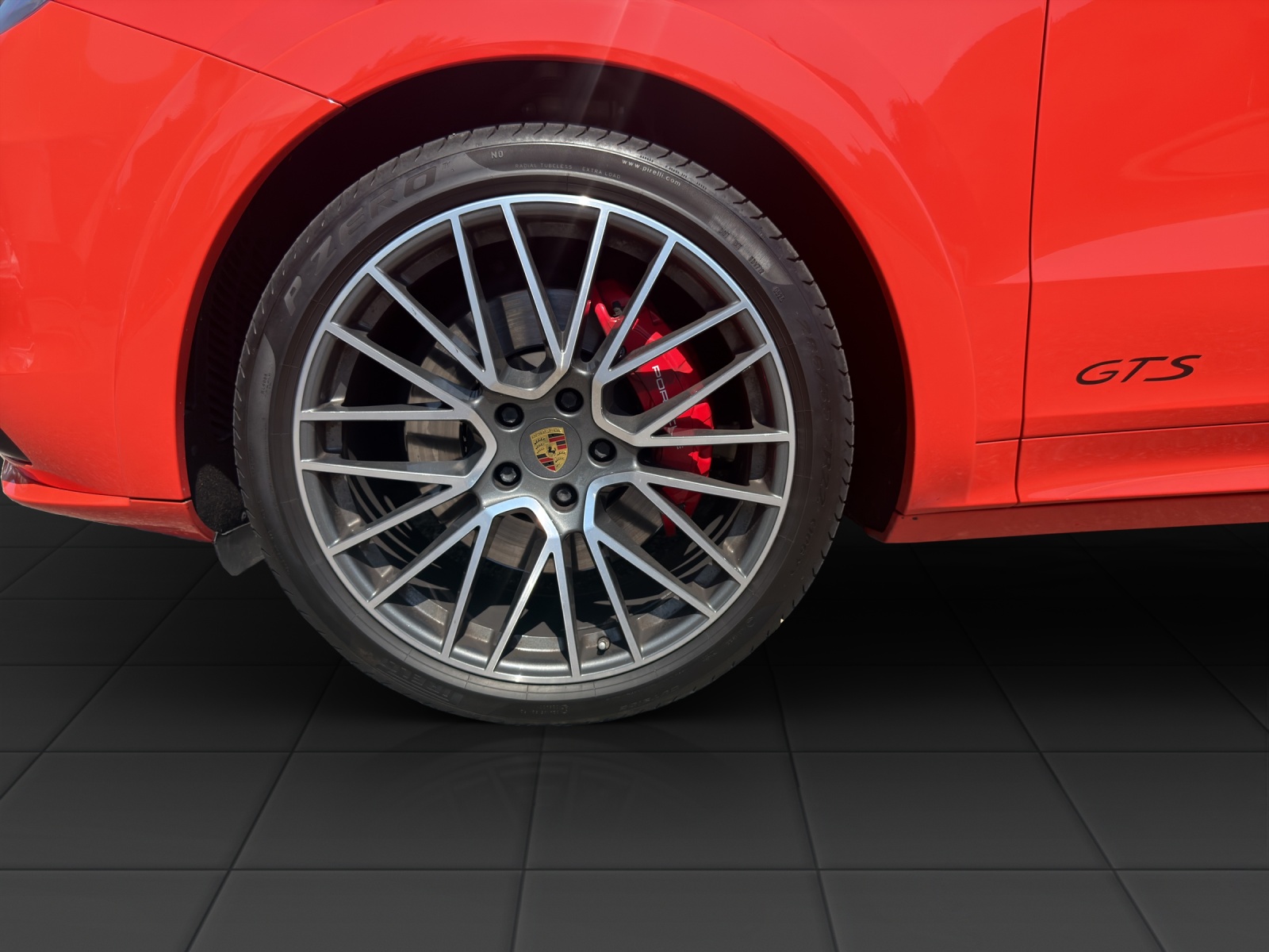 PORSCHE Cayenne GTS Coupé-image-9