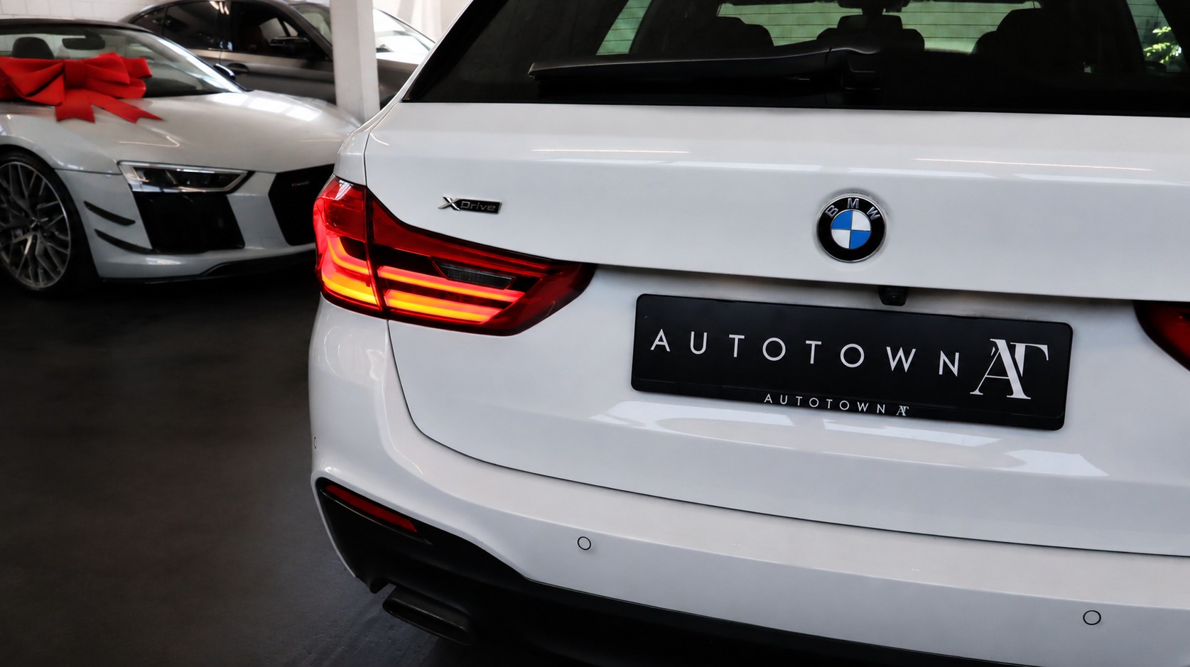 BMW 540i xDrive Touring Steptronic-image-22