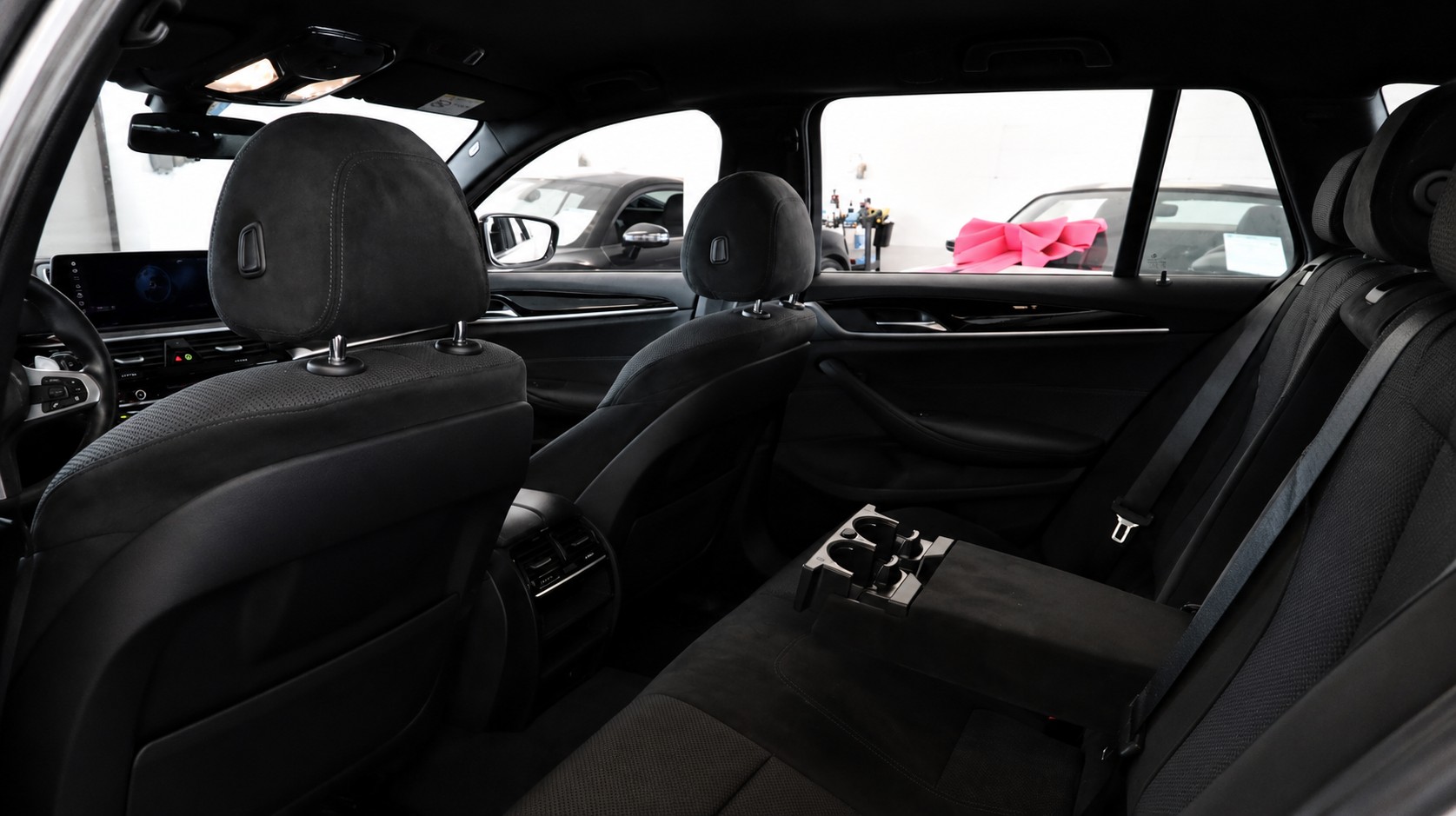 BMW 540i xDrive Touring Steptronic-image-18