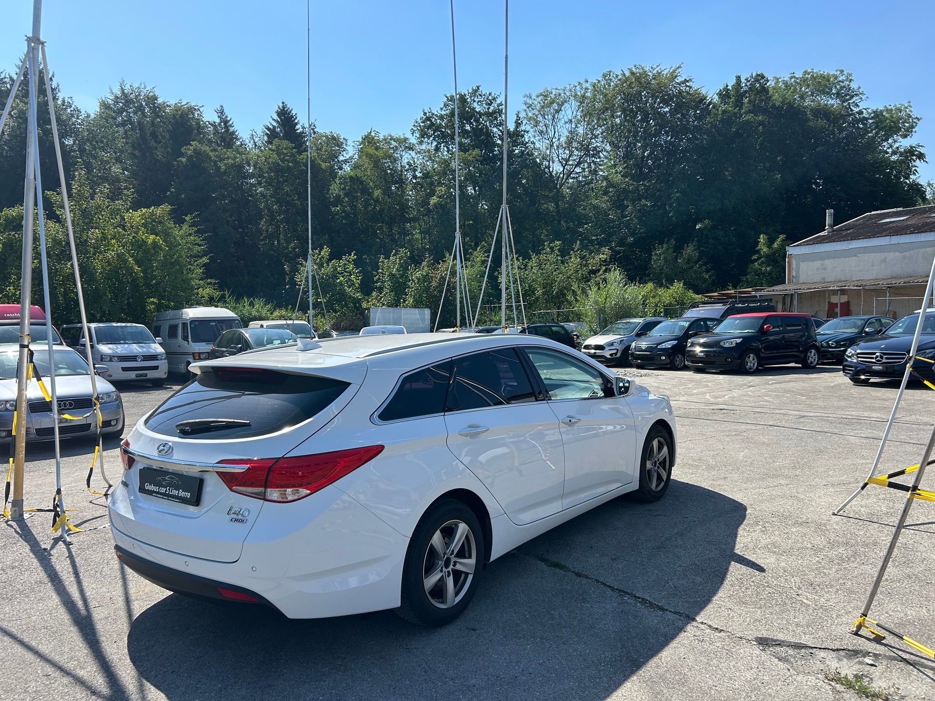 HYUNDAI i40-image-8