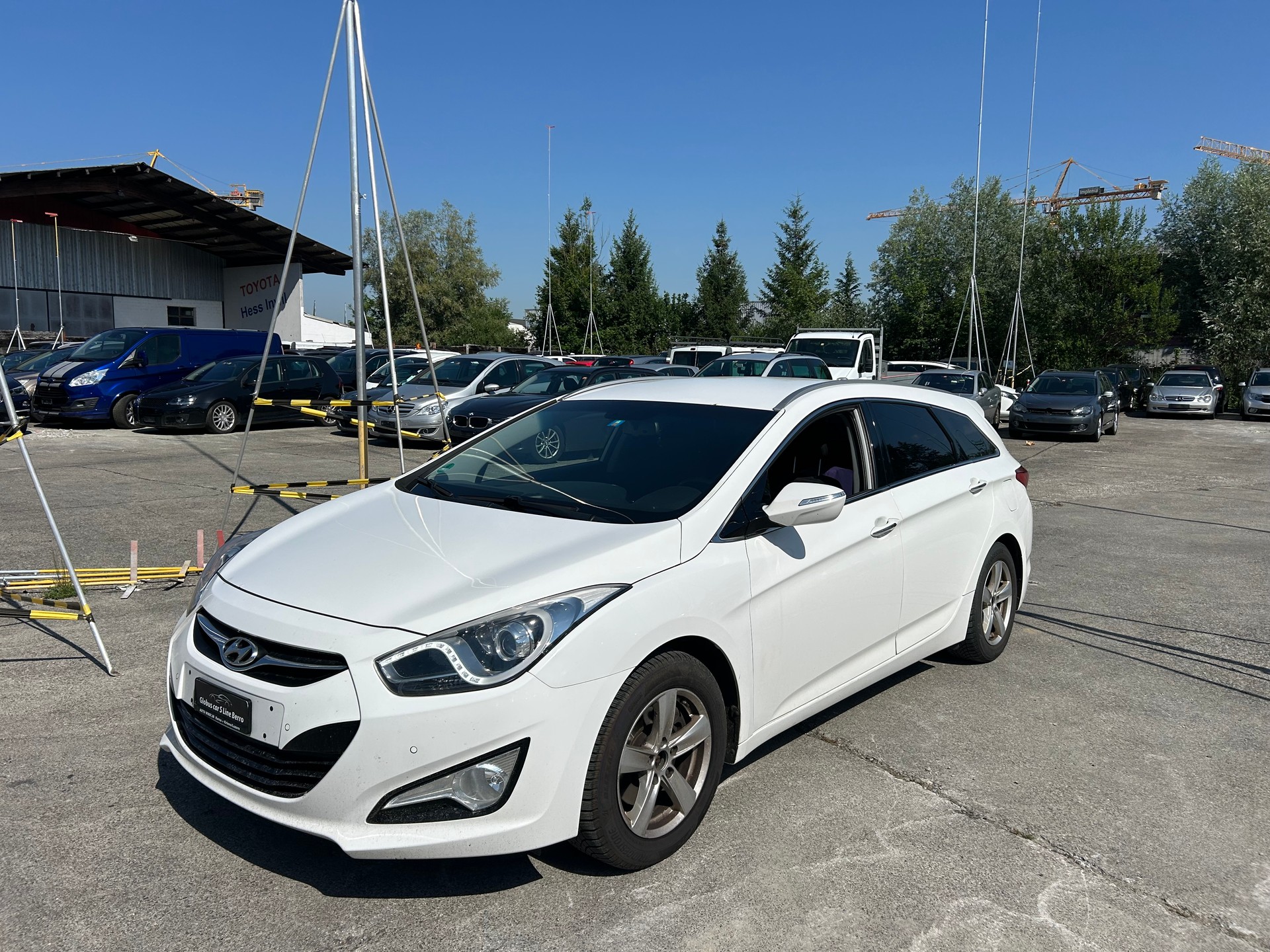 HYUNDAI i40-image-3