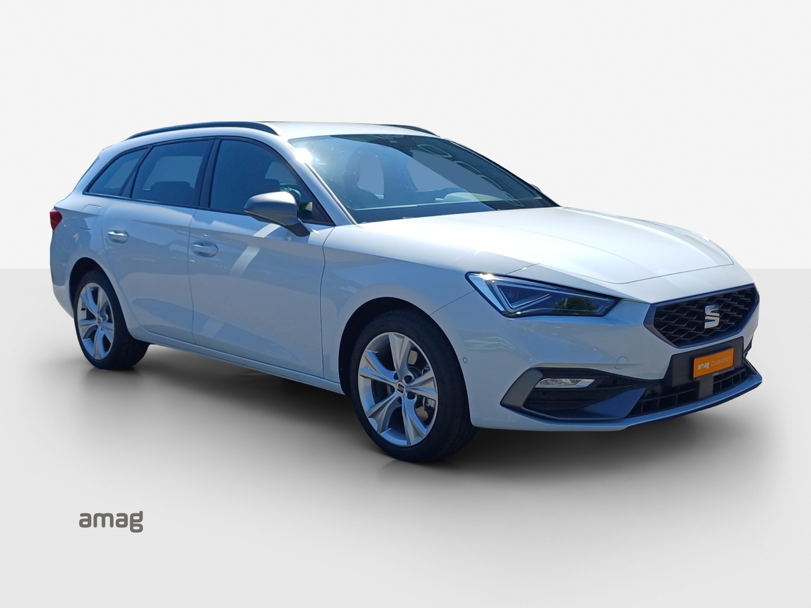 SEAT Leon ST 1.5 eHybrid pHEV DSG FR-image-5
