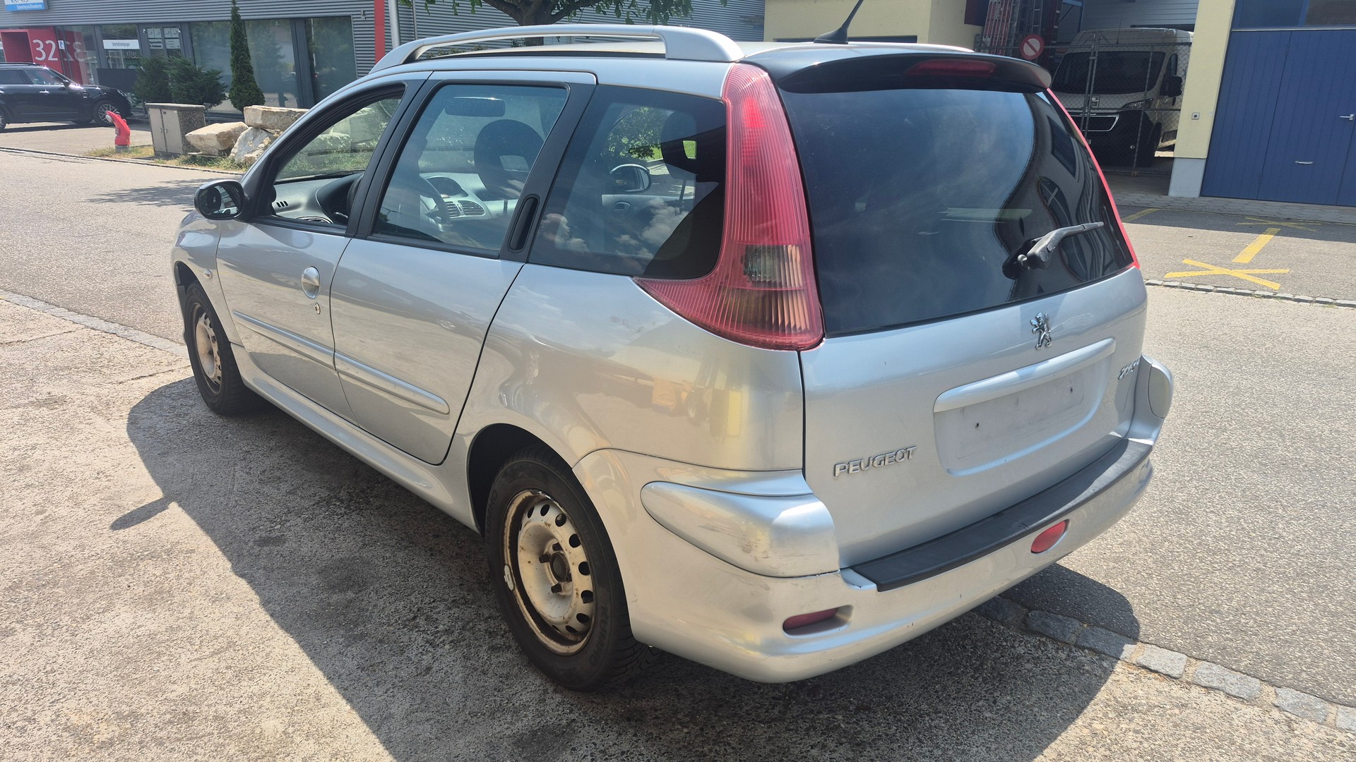 PEUGEOT 206 SW 1.6 16V Quiksilver-image-5