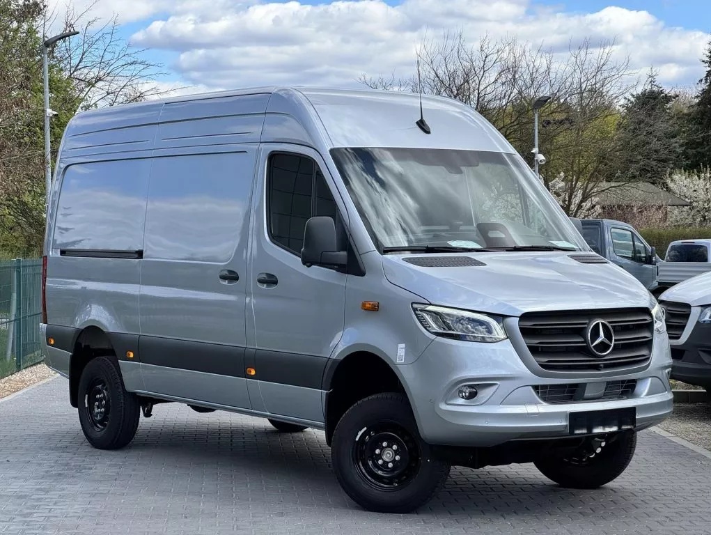 MERCEDES-BENZ Sprinter 319 CDI Standard 9G-TRONIC 4x4-image-0