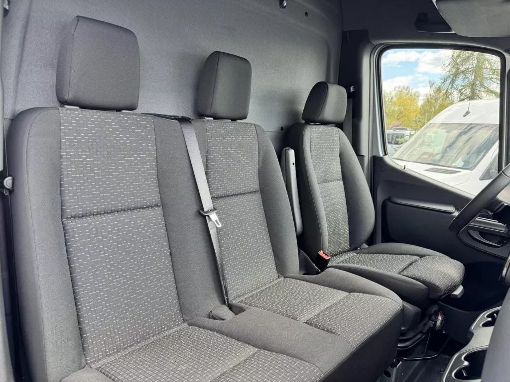 MERCEDES-BENZ Sprinter 319 CDI Standard 9G-TRONIC 4x4-image-9