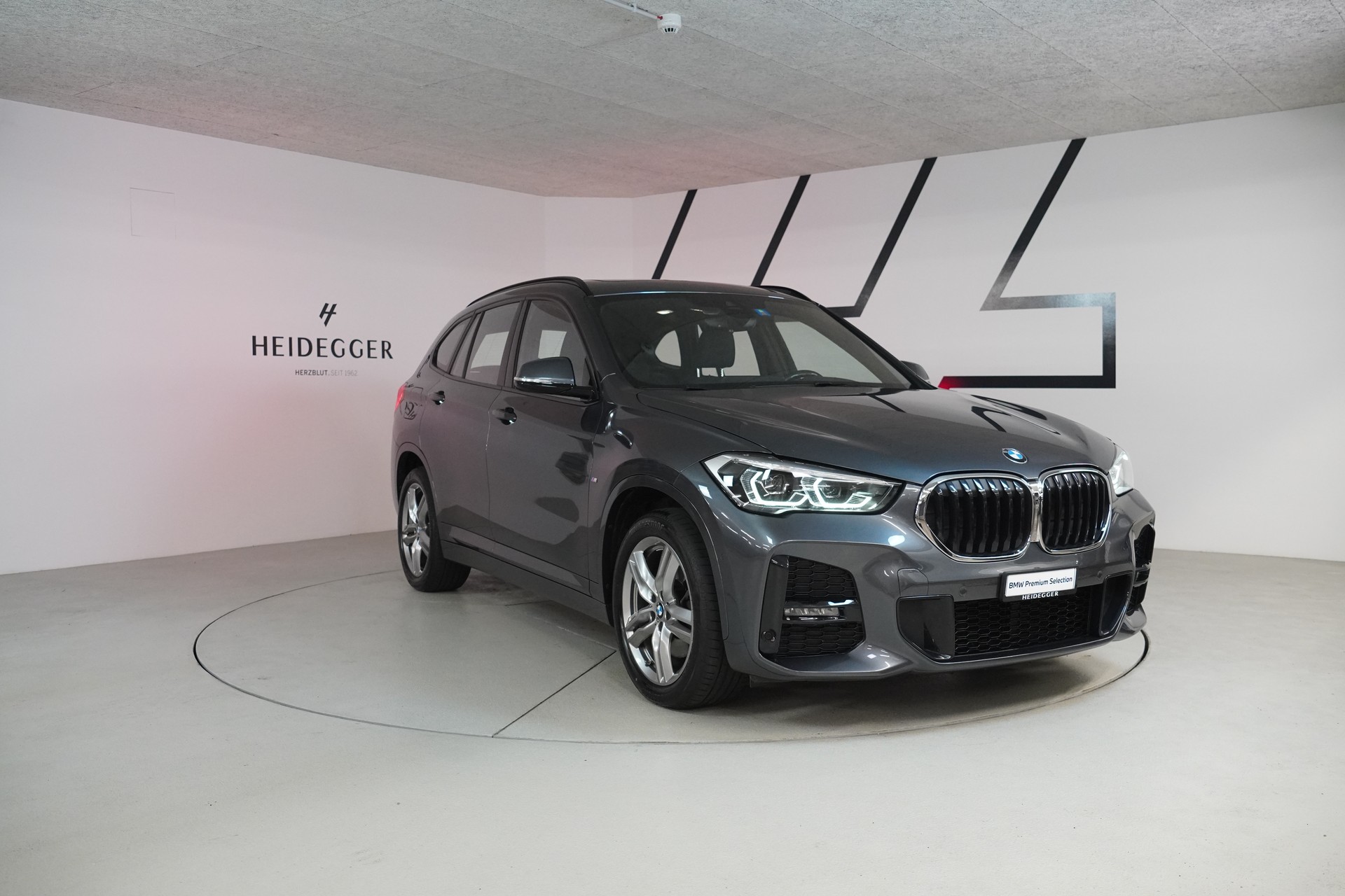 BMW X1 xDrive 20d M Sport Steptronic-showroom-element-2