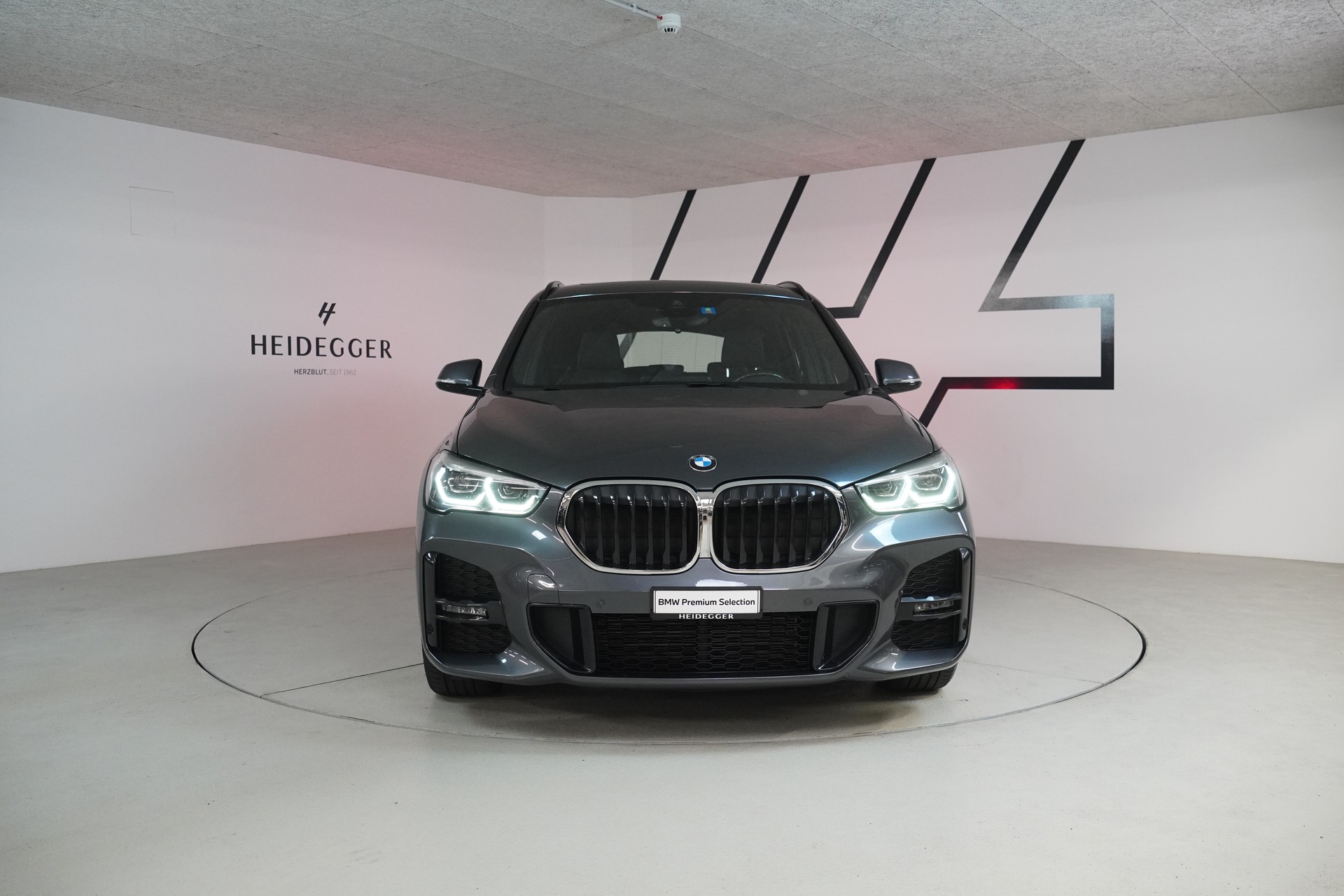 BMW X1 xDrive 20d M Sport Steptronic-showroom-element-1