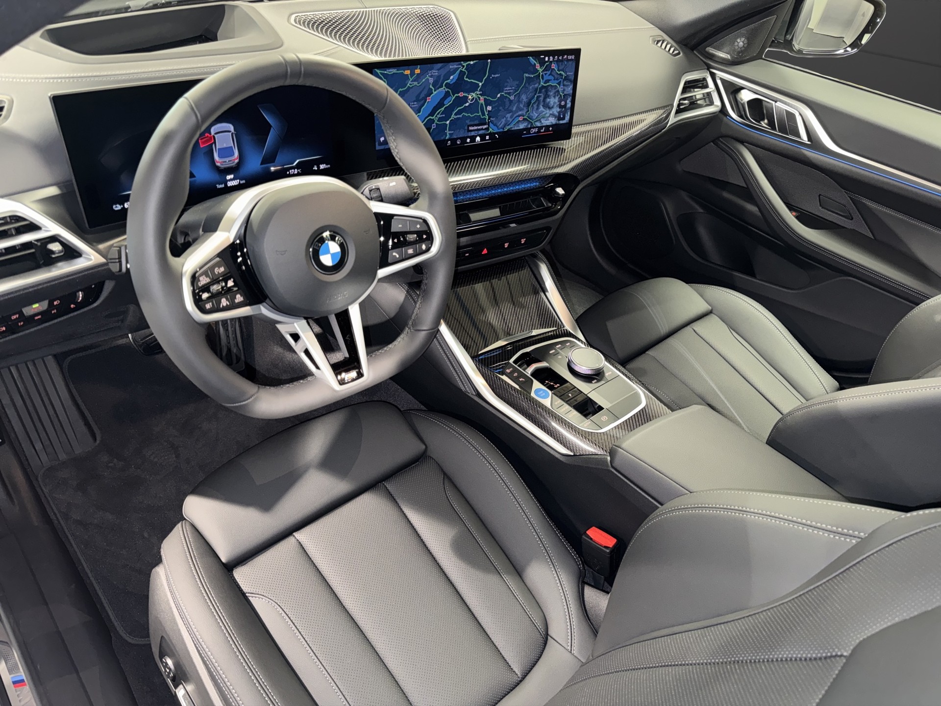 BMW i4 xDrive40-image-7