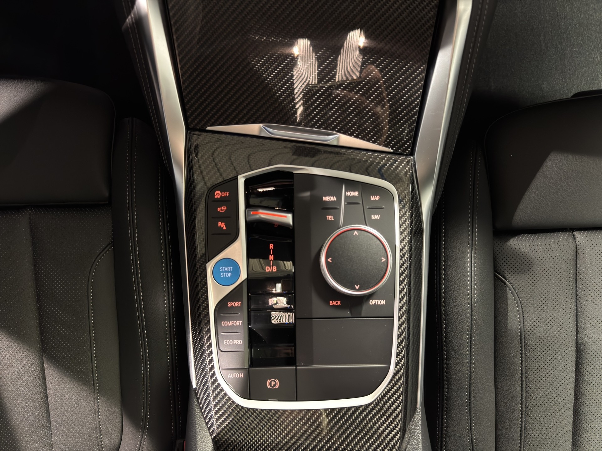 BMW i4 xDrive40-image-10