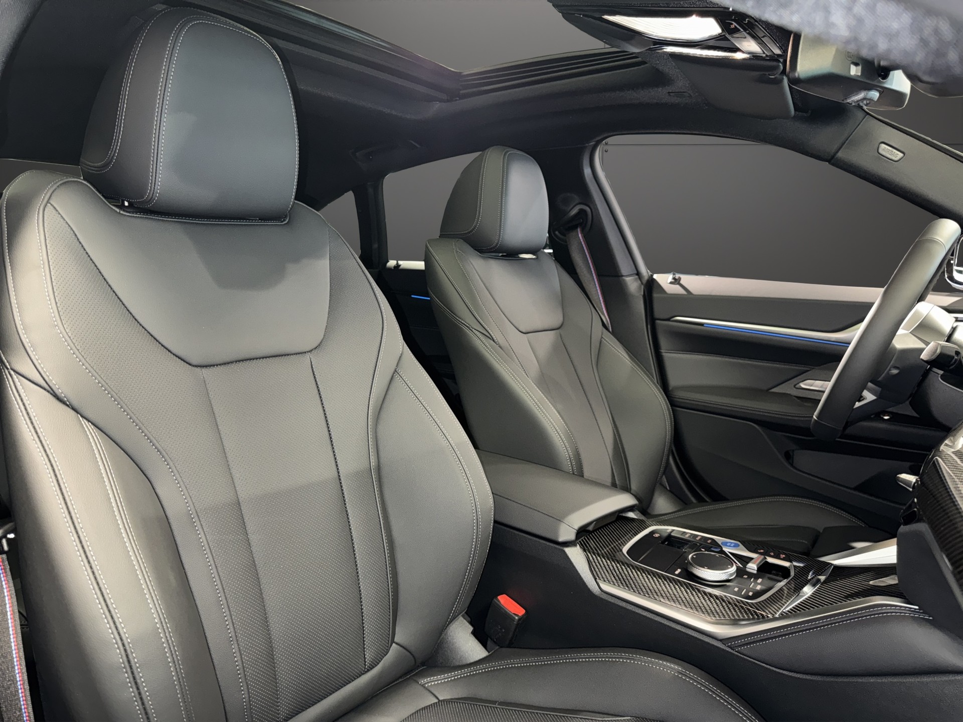 BMW i4 xDrive40-image-17