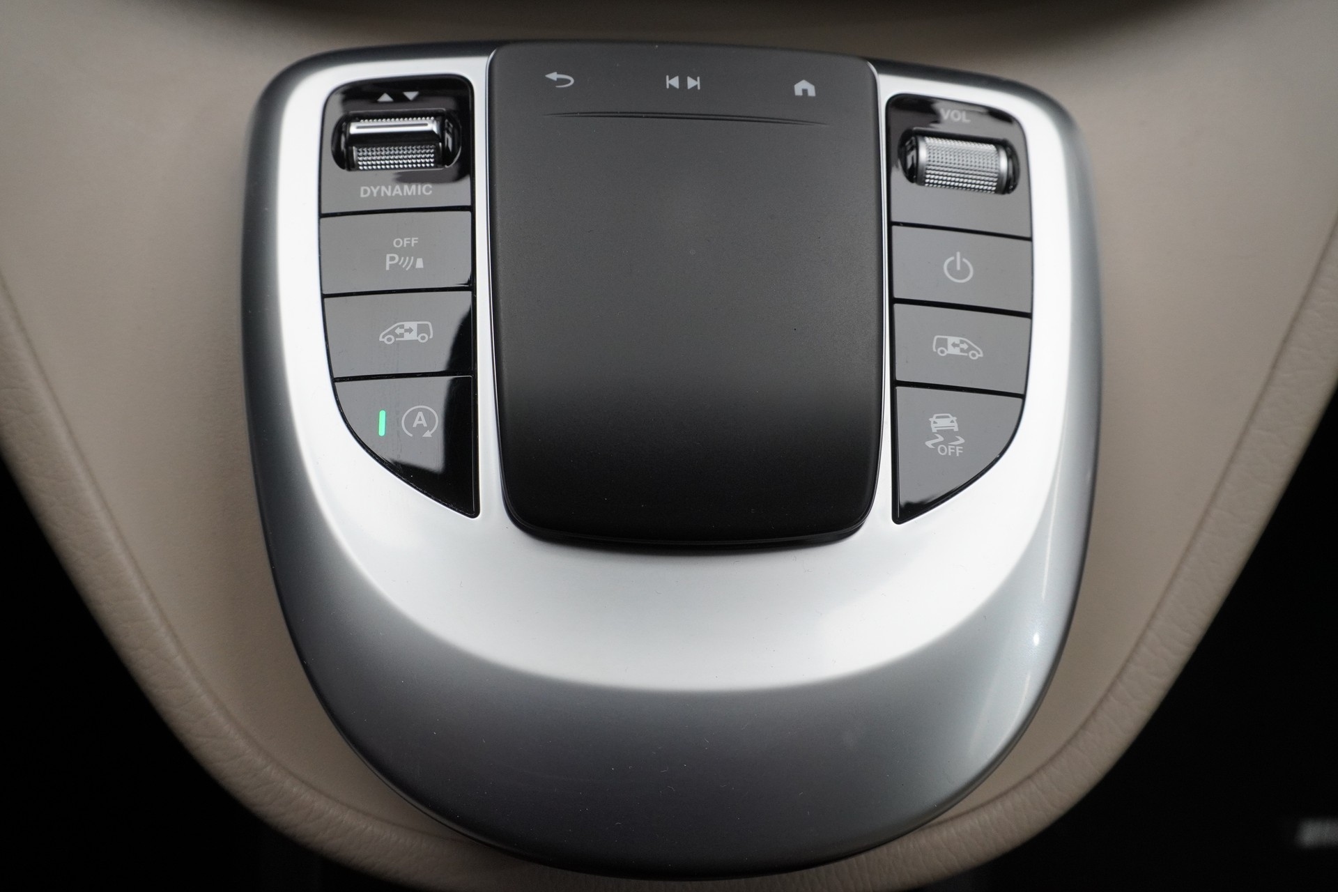 MERCEDES-BENZ V 300 d Swiss Edition Extralang 4M-image-10