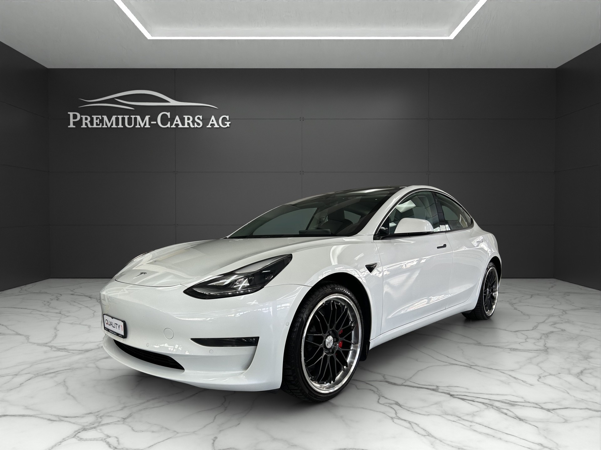 TESLA Model 3 Performance Dual Motor AWD-image-1