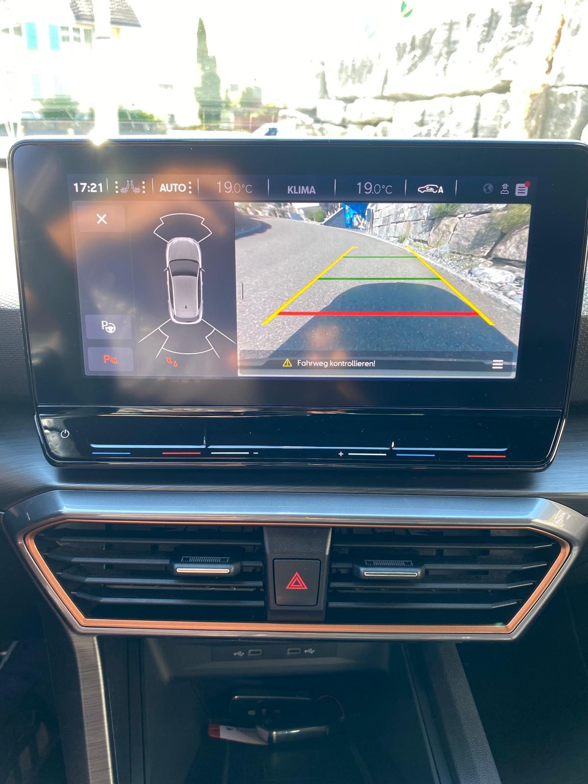 CUPRA LEON VZ 2.0 TSI DSG-image-13